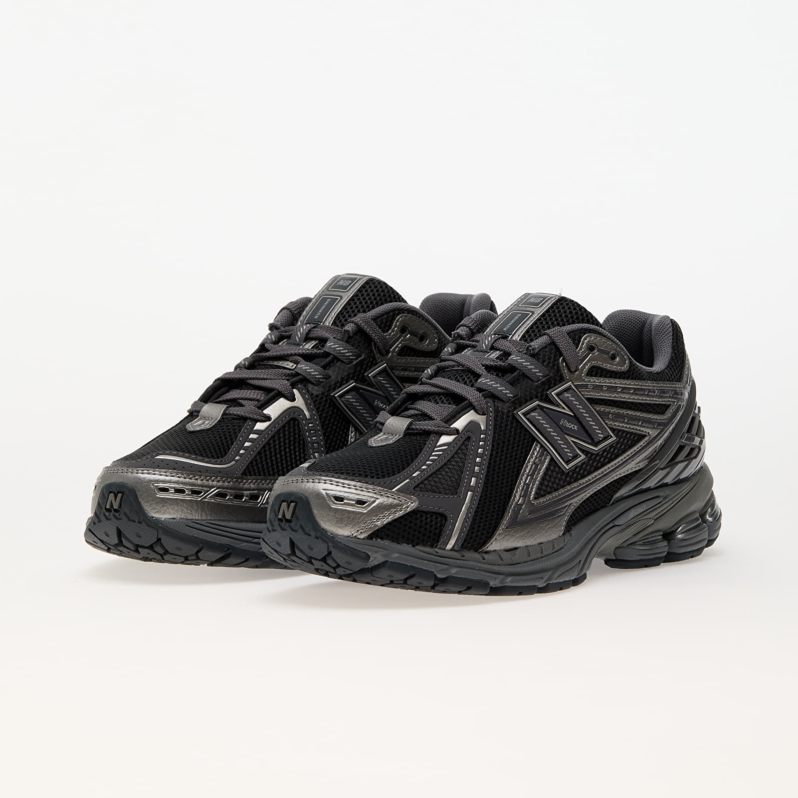 Men's sneakers and shoes New Balance 1906 Black