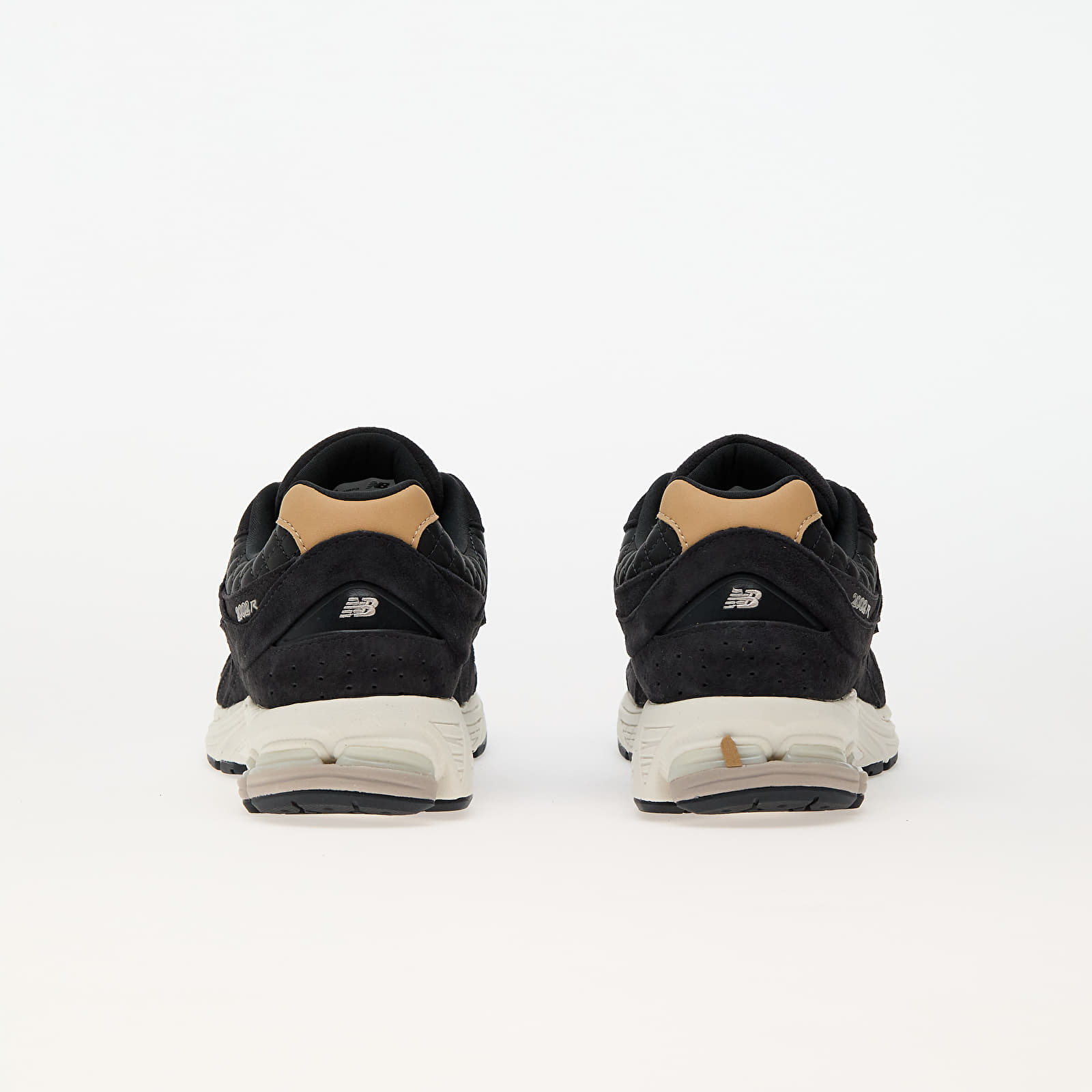 Baskets et chaussures pour hommes New Balance 2002R Phantom