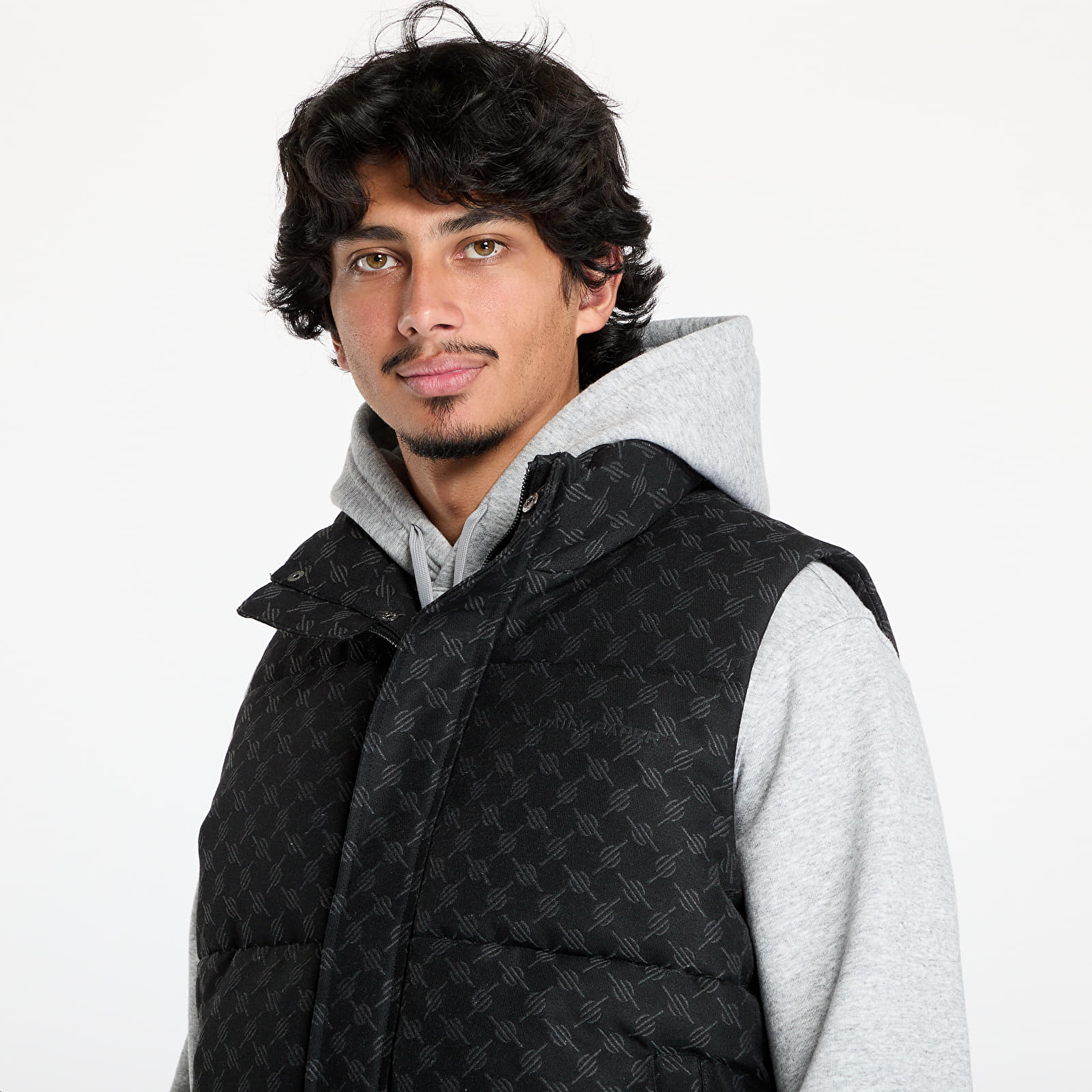 Heren vesten Daily Paper Pondo Cotton Monogram Bodywarmer Black
