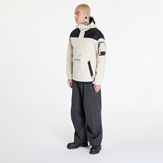 Columbia challenger pullover jacket in black 2025