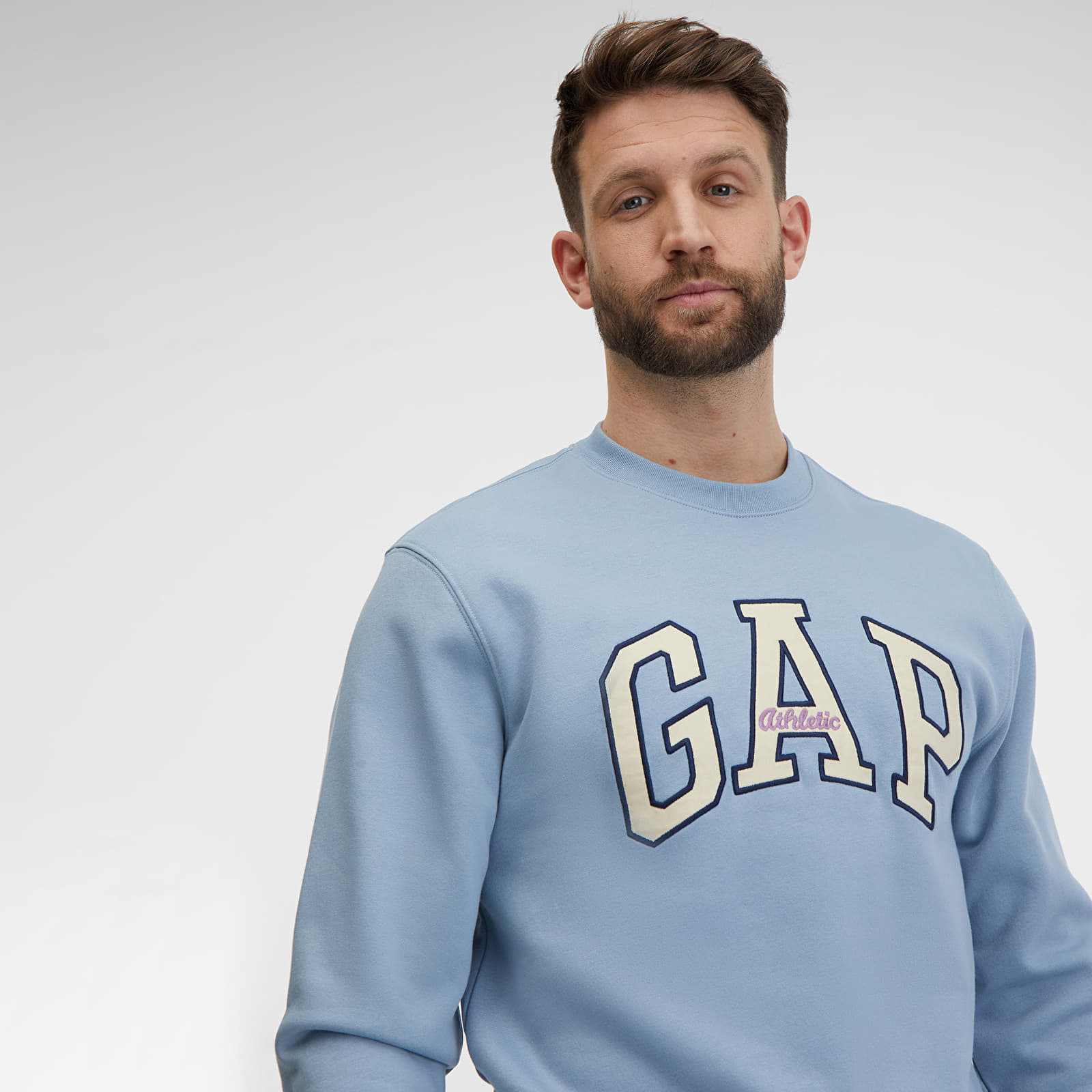 Heren sweatshirts GAP Core Logo Sweatshirt New England Sky