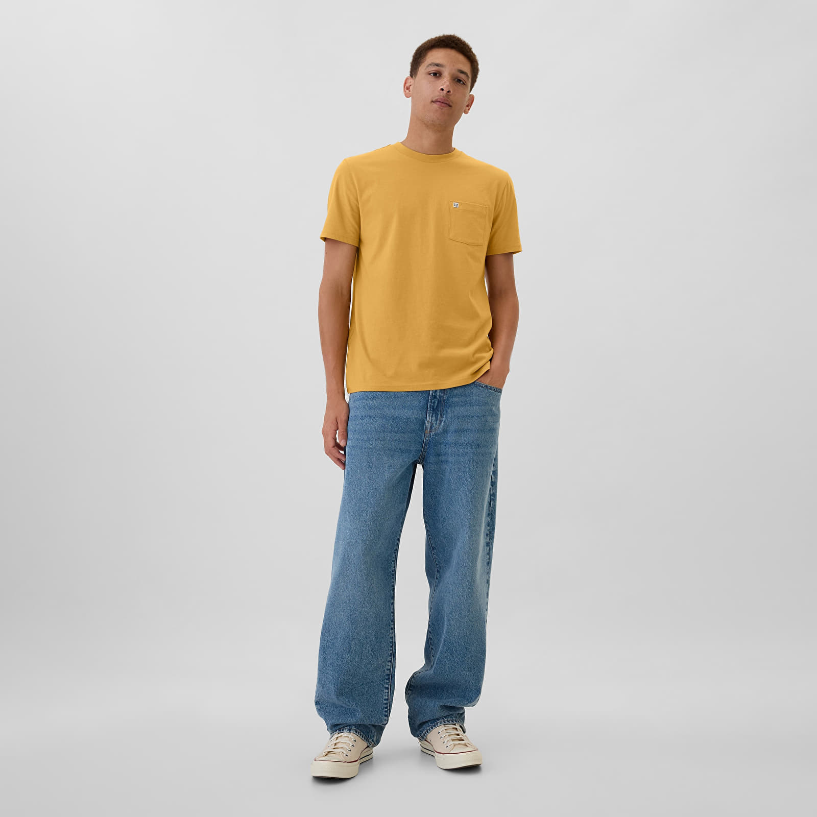 Мужские футболки GAP Logo Pocket Tee Honey Im Home