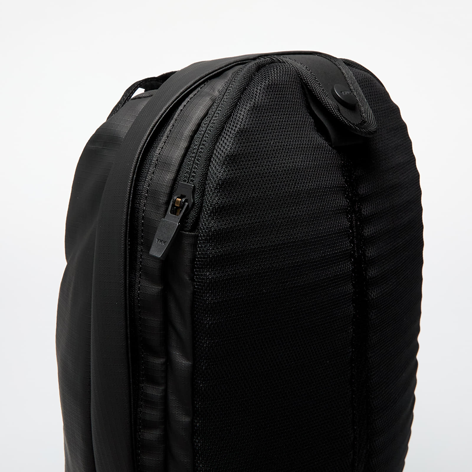 Shoulder bags Thule Tact Sling 8 l Black
