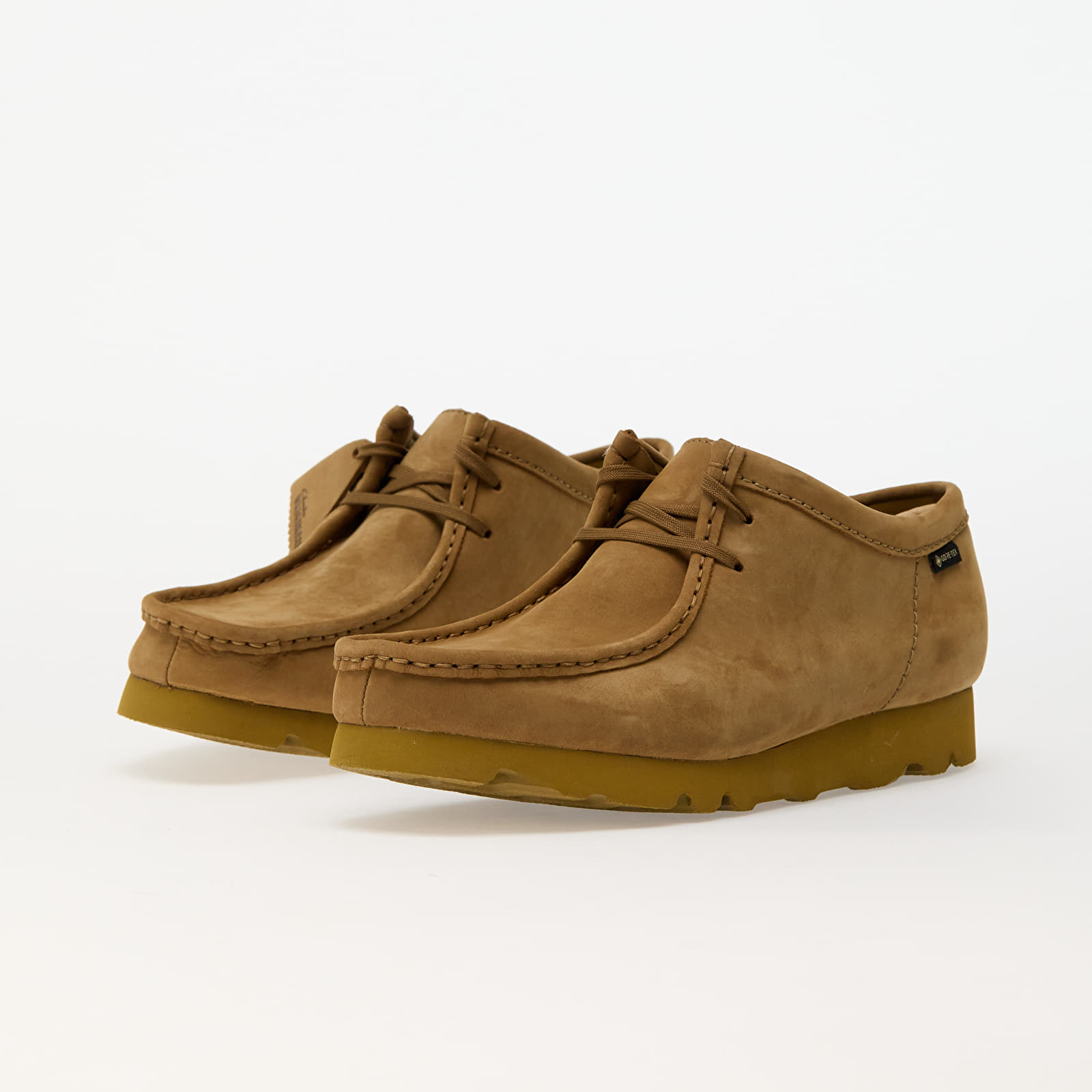 Men's sneakers and shoes Clarks Originals Wallabee GTX Oakmoss Nubuck