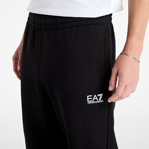 Armani jogger shorts top