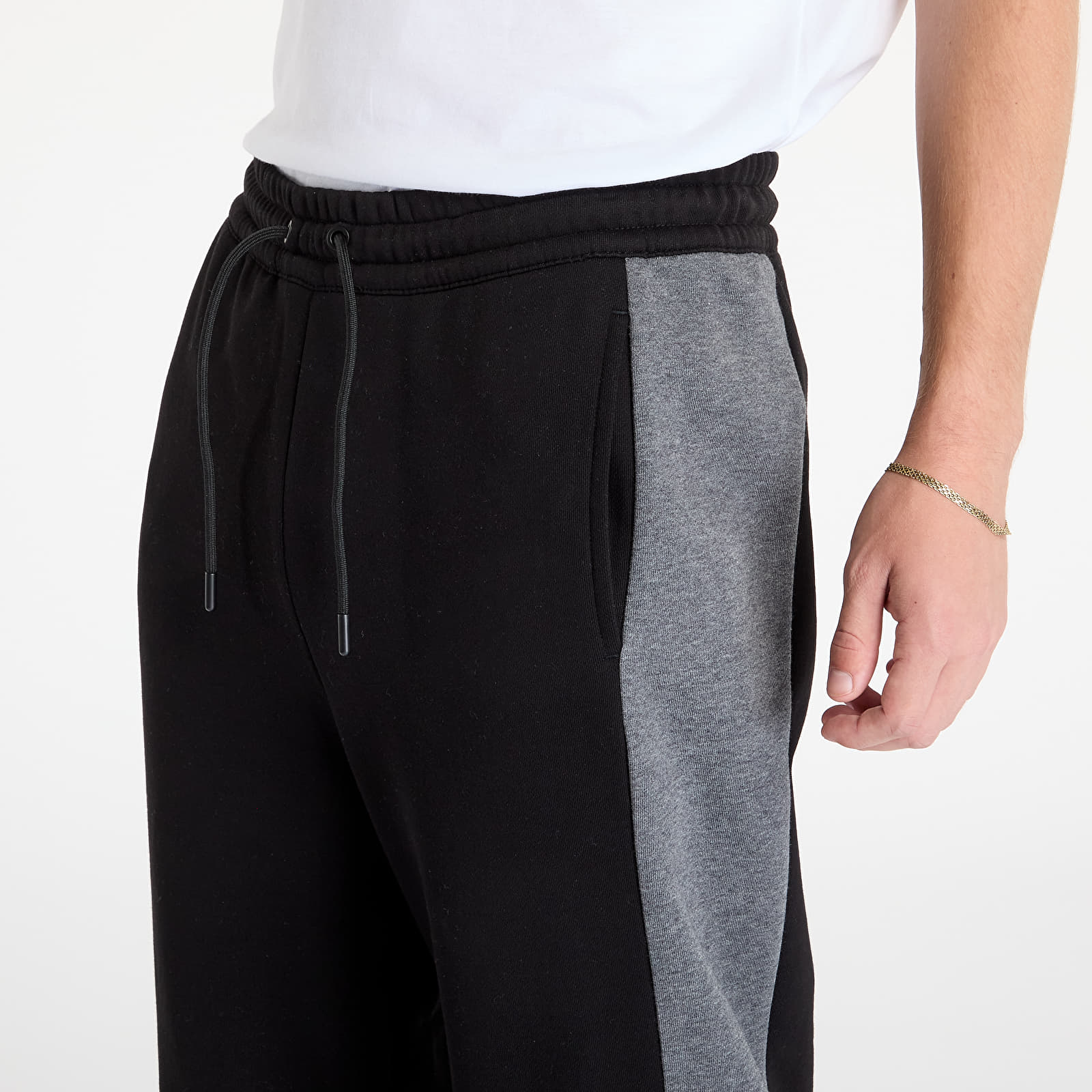 Spodnie dresowe EA7 Emporio Armani Trouser Black