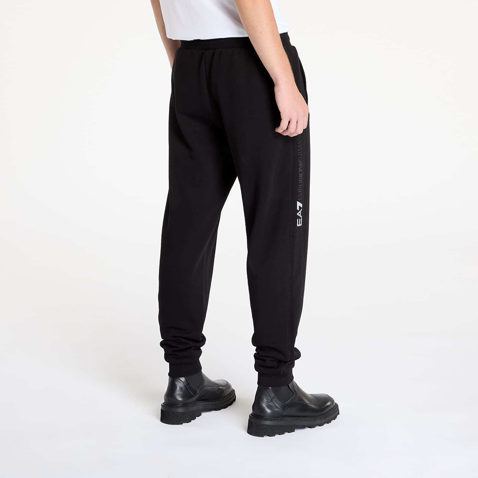 Spodnie dresowe EA7 Emporio Armani Trouser Black