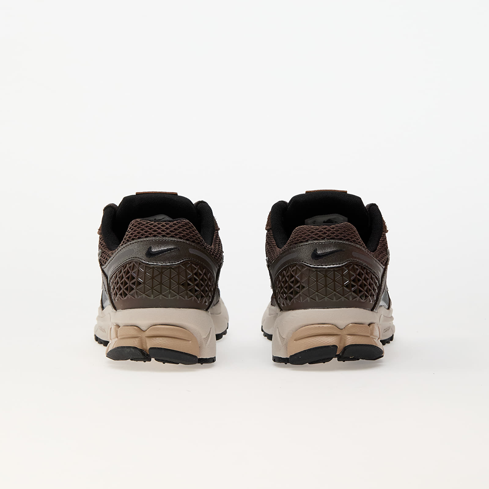 Naiste tossud ja kingad Nike W Zoom Vomero 5 Baroque Brown/ Chrome-Lt Orewood Brn-Hemp