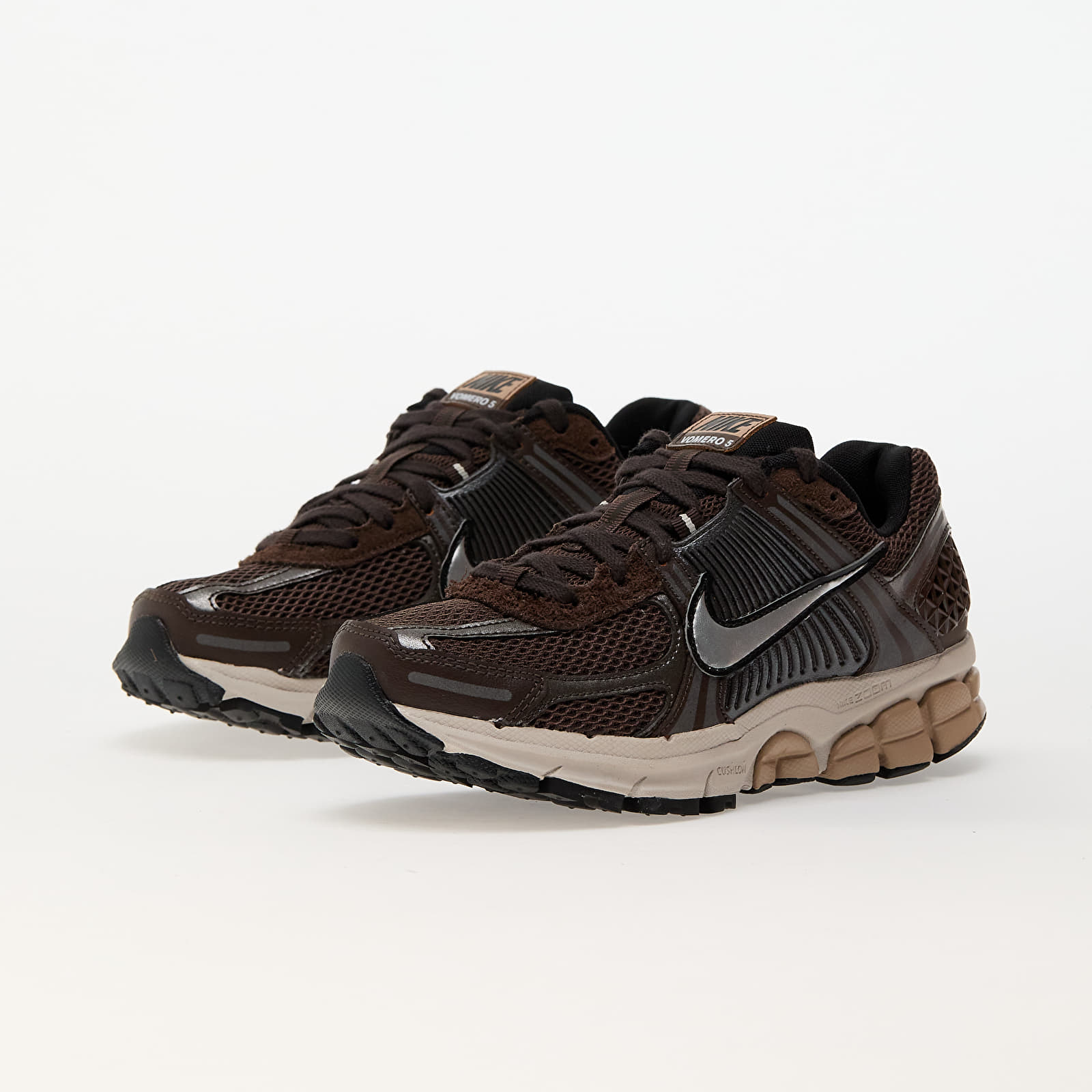 Sneakers und Schuhe für Frauen Nike W Zoom Vomero 5 Baroque Brown/ Chrome-Lt Orewood Brn-Hemp