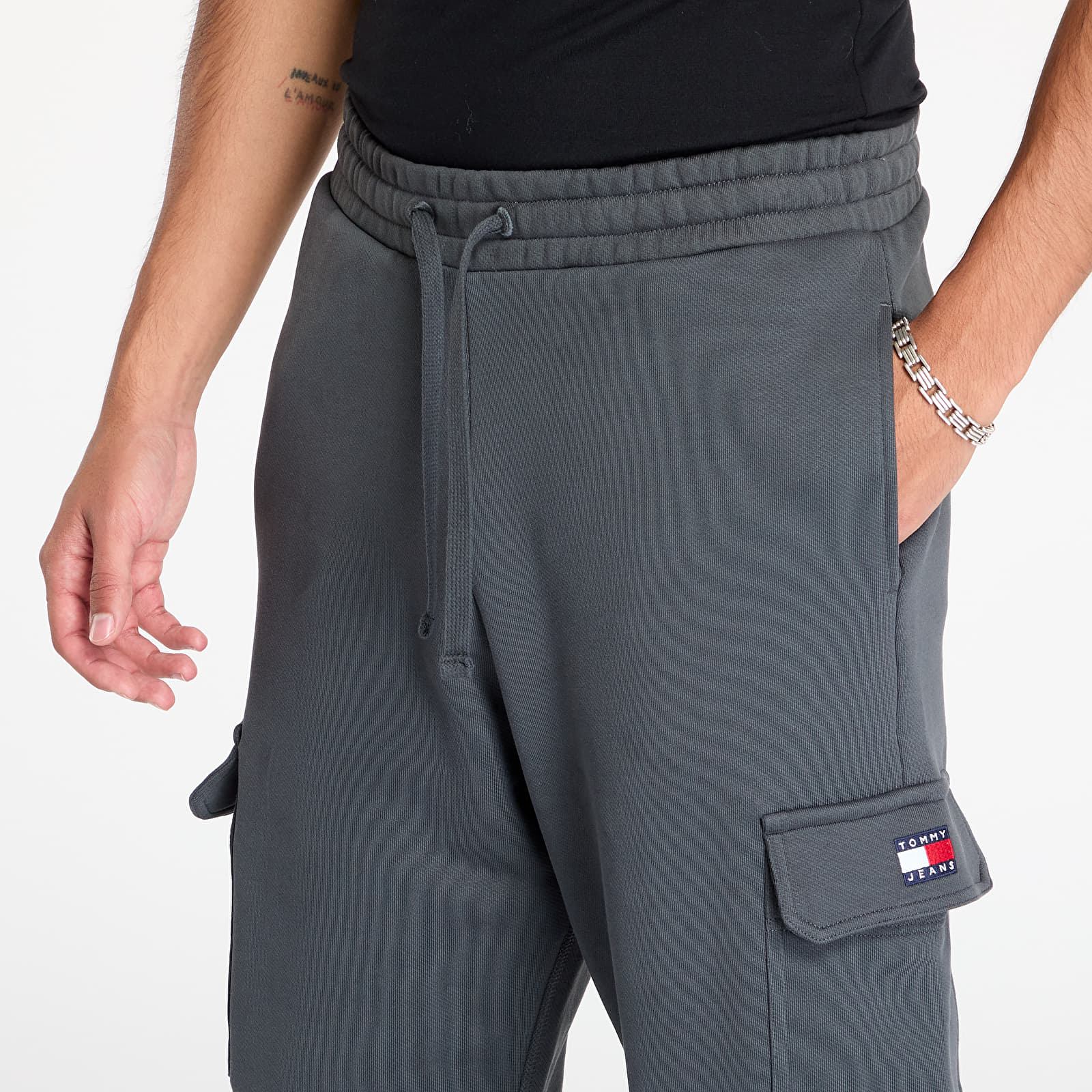 Pantalones de chándal para hombre Tommy Jeans Regular Badge Car Pants Gray