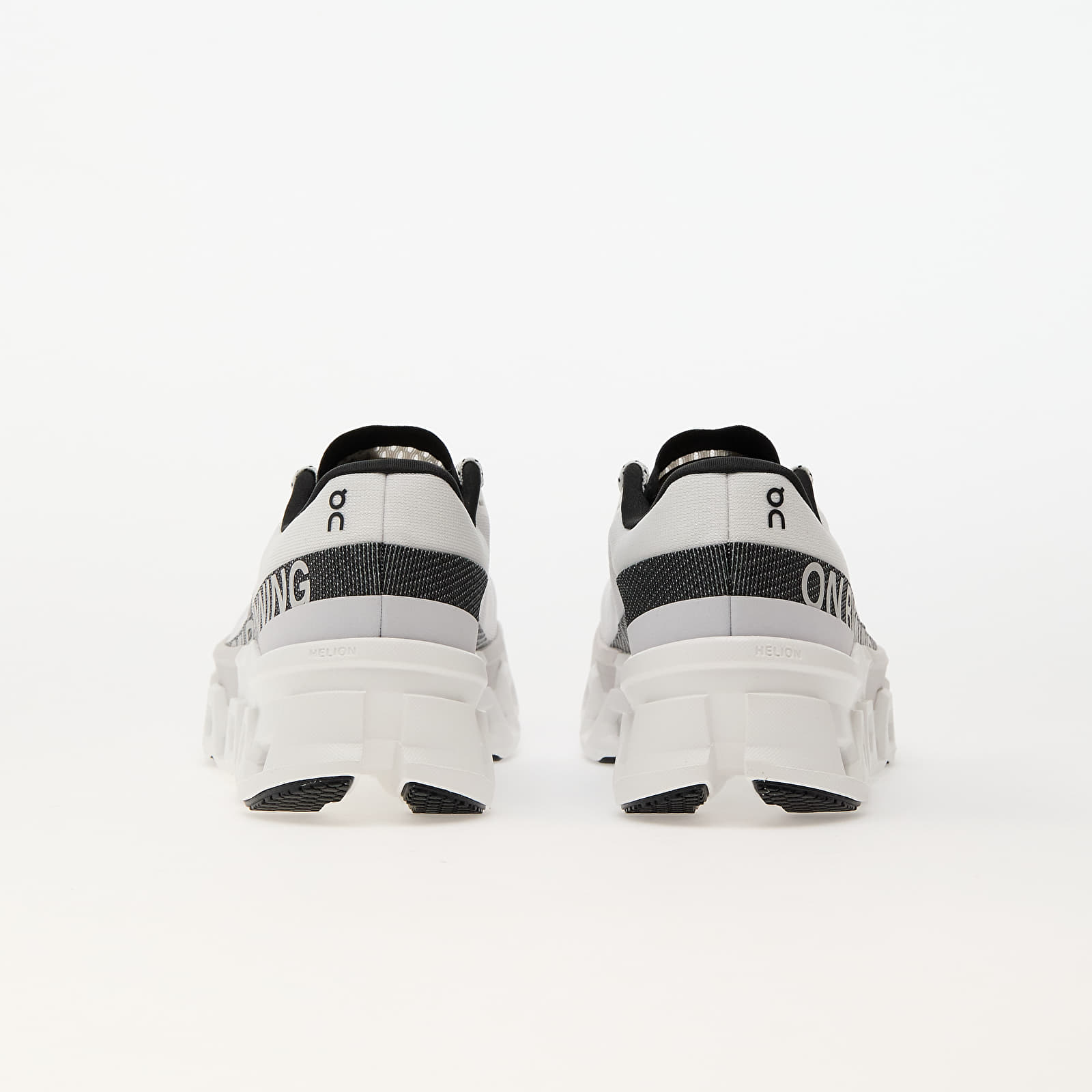 Chaussures et baskets femme On W Cloudmonster 2 White/ Frost