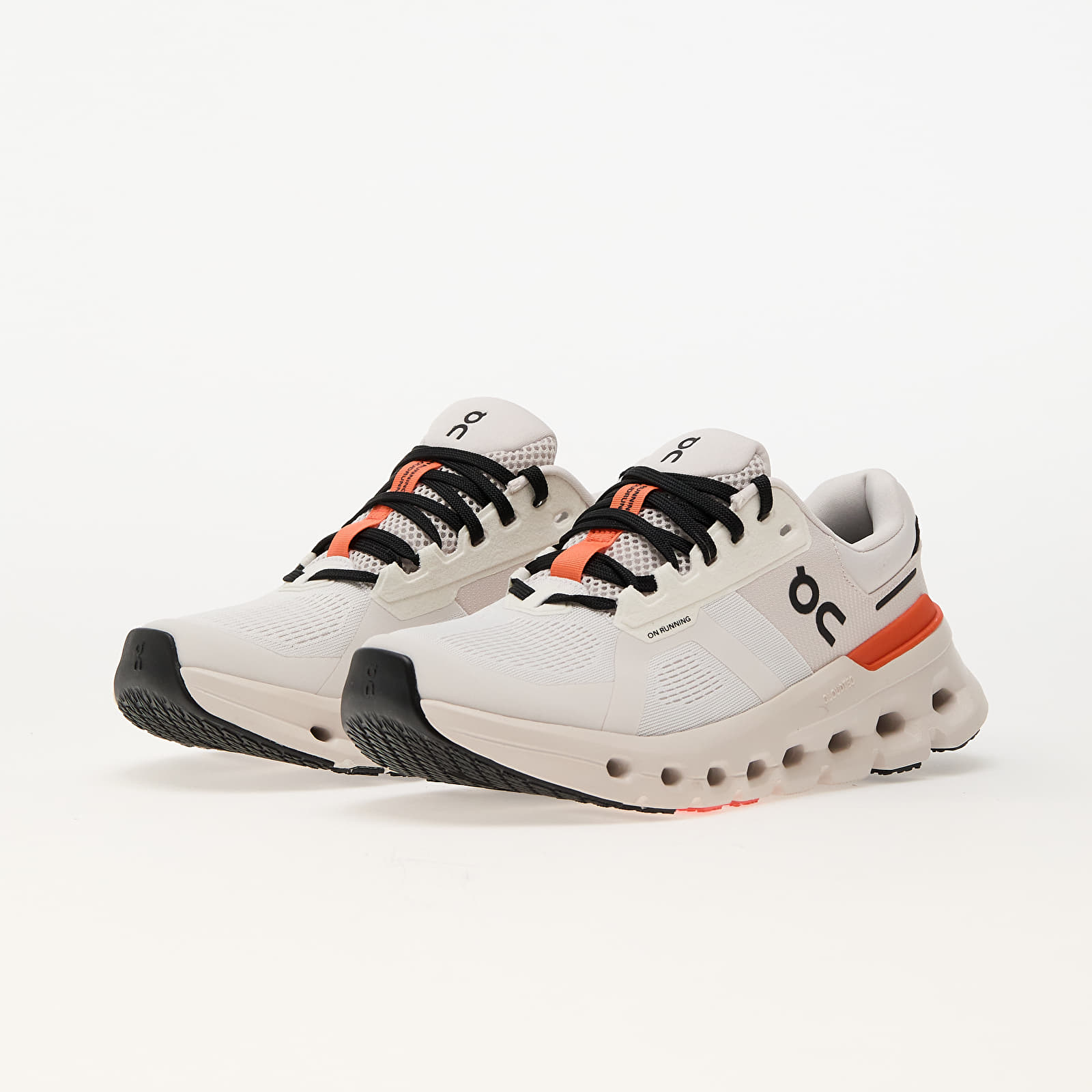 Women's sneakers and shoes On W Cloudrunner 2 White/ Sand