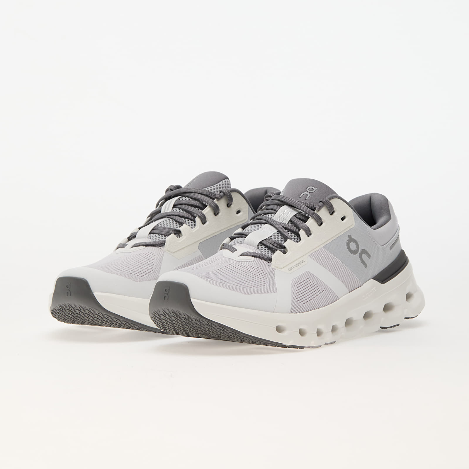 Meeste tossud ja kingad On M Cloudrunner 2 Frost/ White