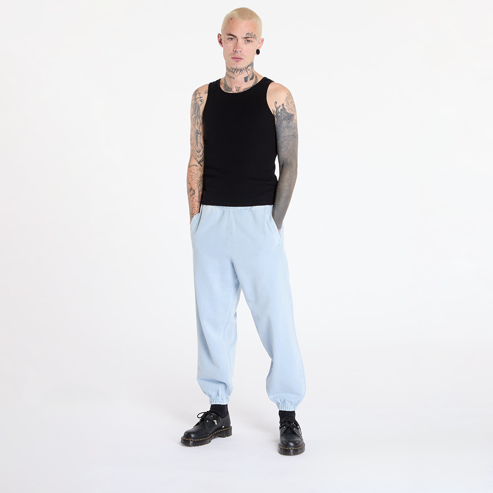 Hlače Carhartt WIP Vista Grand Sweat Pant Dusty Ice Garment Dyed