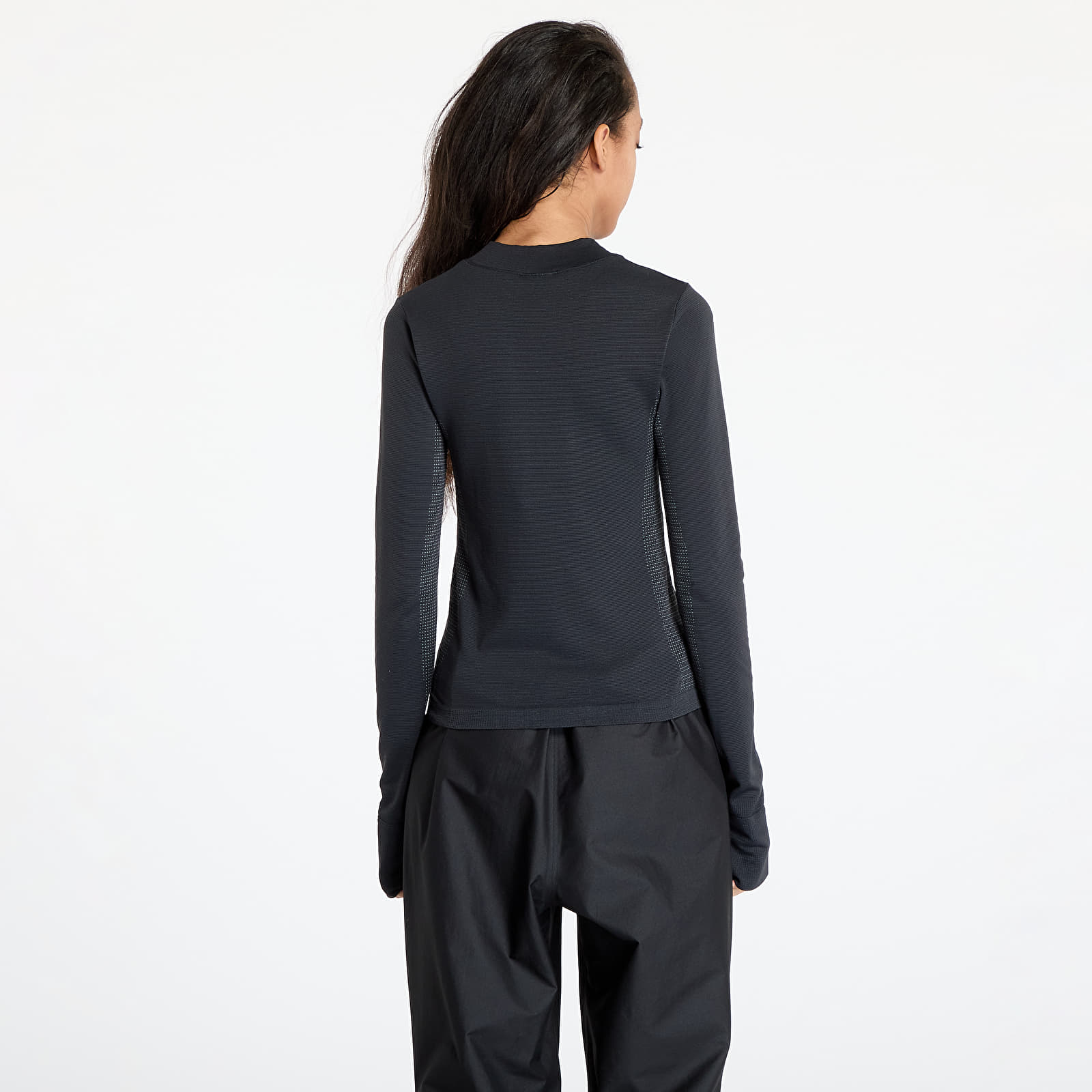 Camisetas de mujer Nike ACG "Delta River" Women's Dri-FIT ADV Base Layer Long-Sleeve Top Black/ Cool Grey