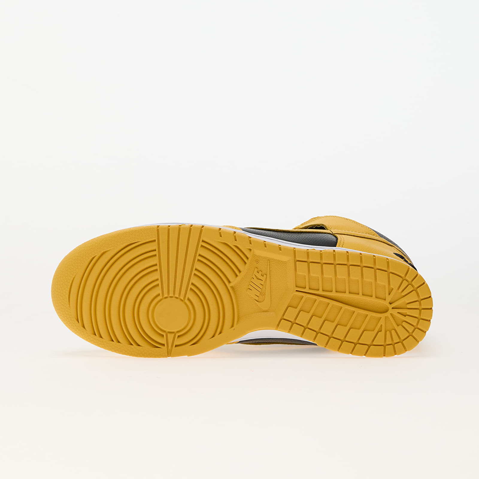 商品画像：Nike DUNK HI RETRO PREMIUM 'Wu-Tang Clan' | HJ4320-001 3
