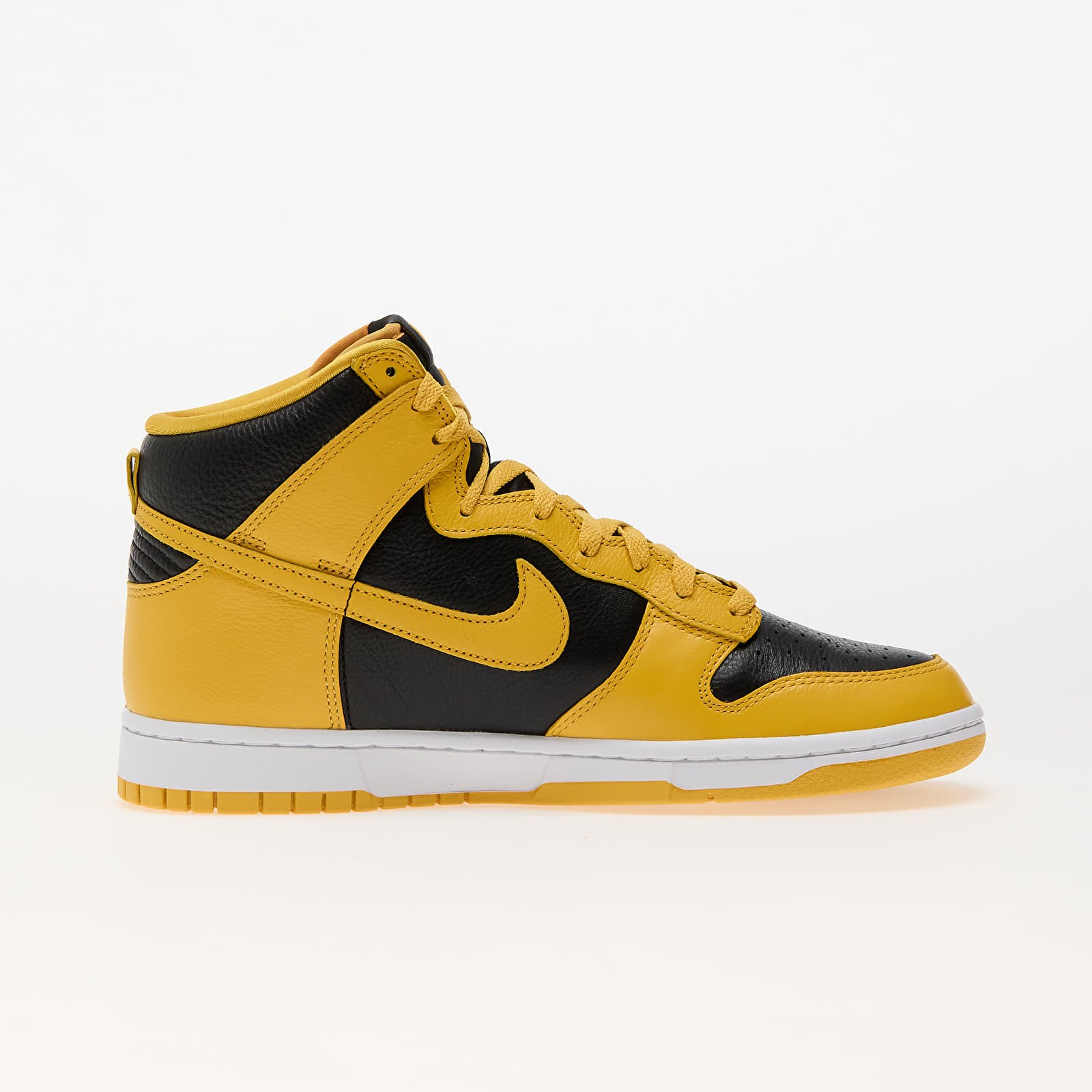 Men's sneakers and shoes Nike Dunk Hi Retro Prm Black/ Pollen-White