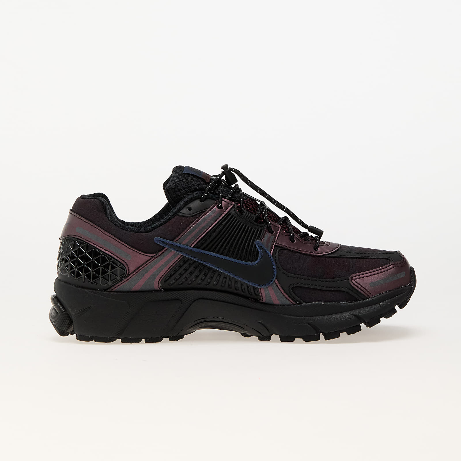 Naiste tossud ja kingad Nike W Zoom Vomero 5 Burgundy Crush/ Black-Midnight Navy-Black