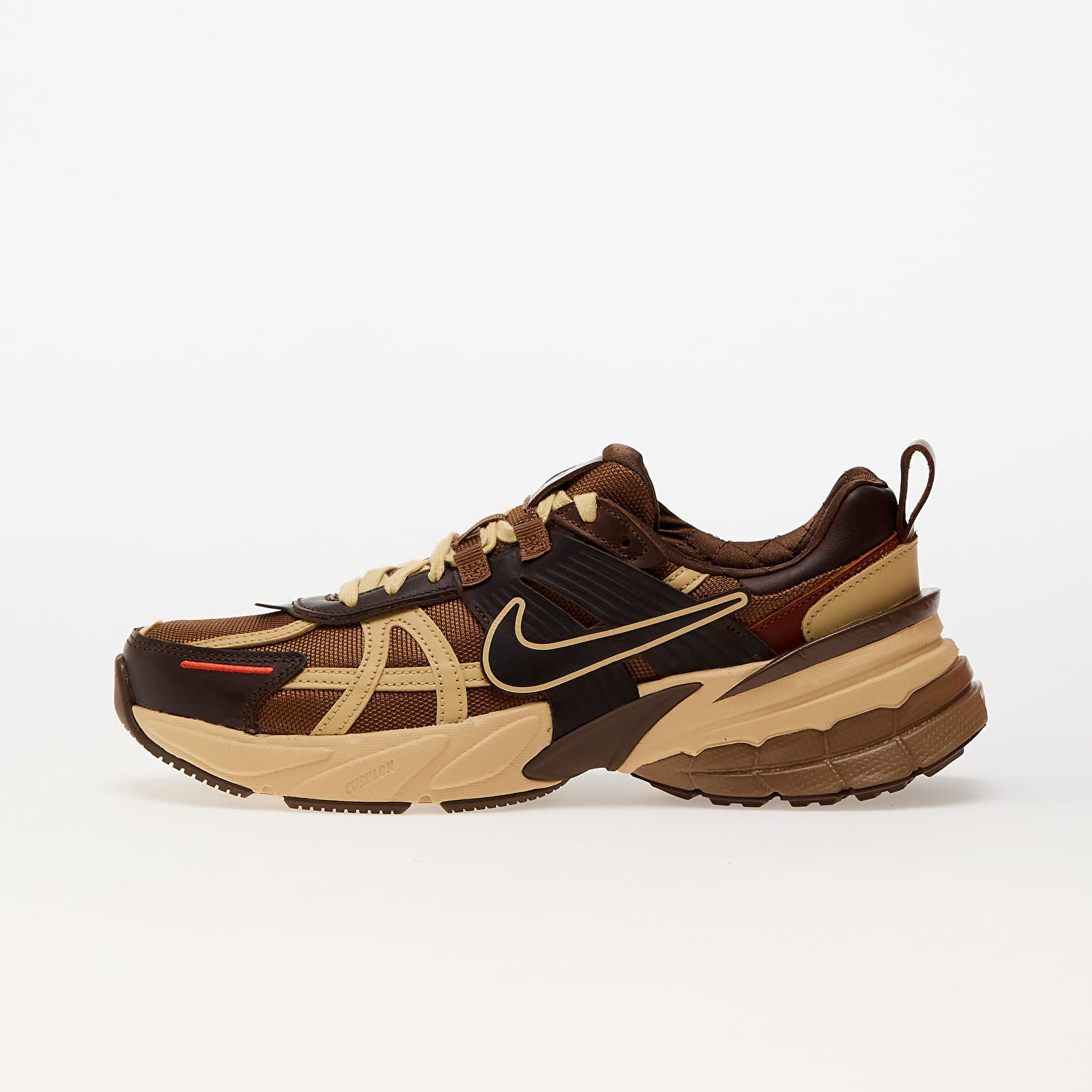 Meeste tossud ja kingad Nike V2K Run Lt British Tan/ Lt British Tan-Sesame