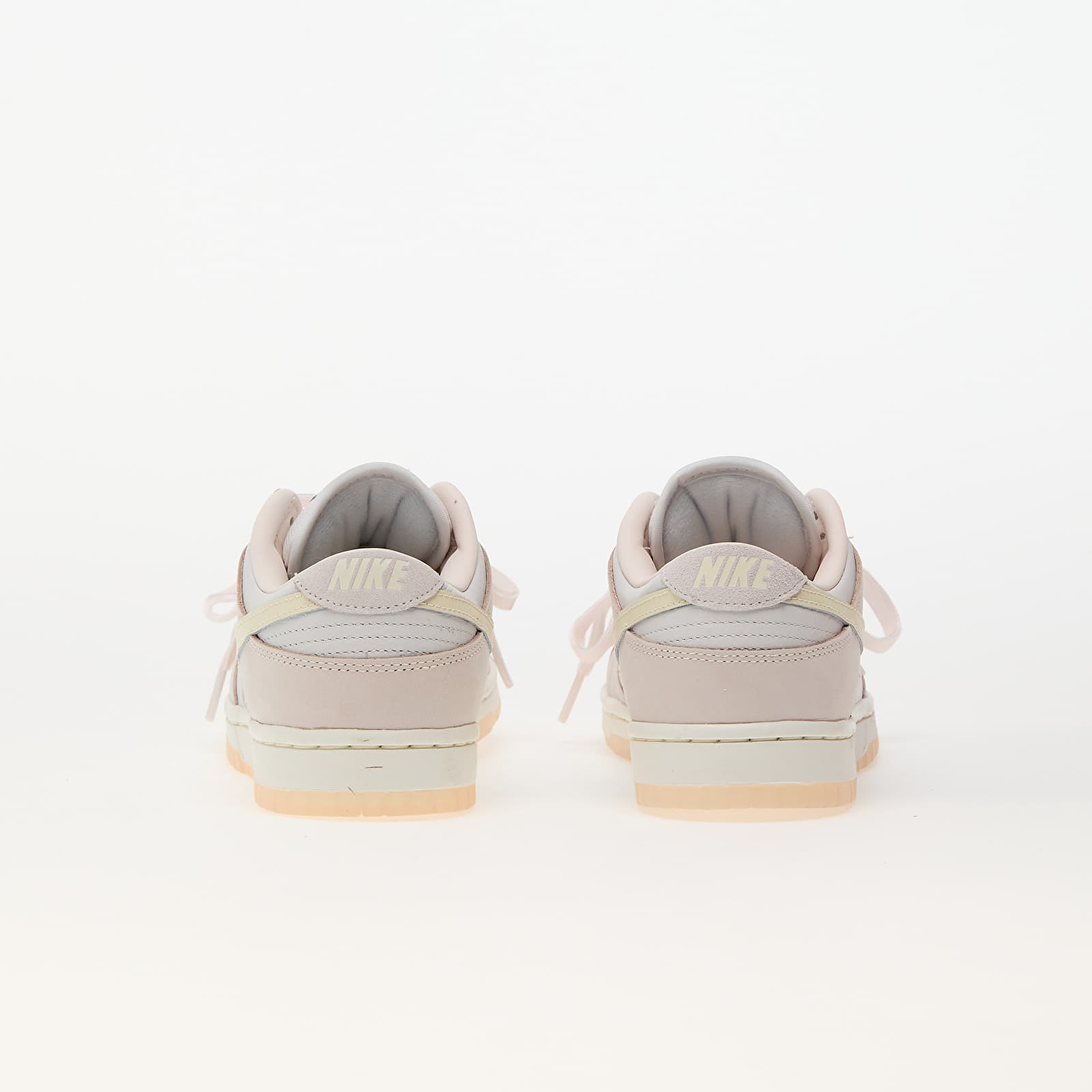 Damessneakers en -schoenen Nike W Dunk Low Premium Light Soft Pink/ Coconut Milk