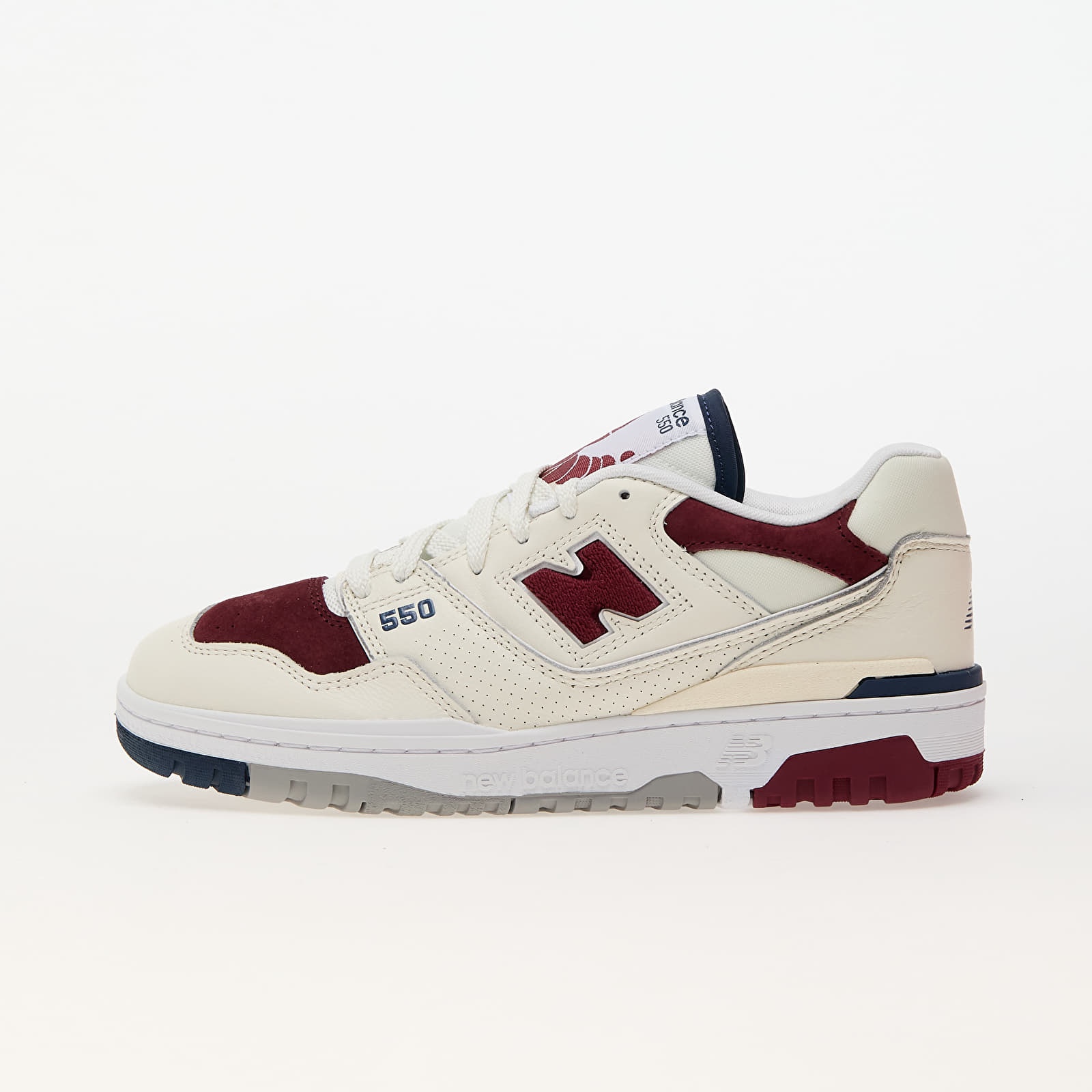 Men's sneakers and shoes New Balance 550 White