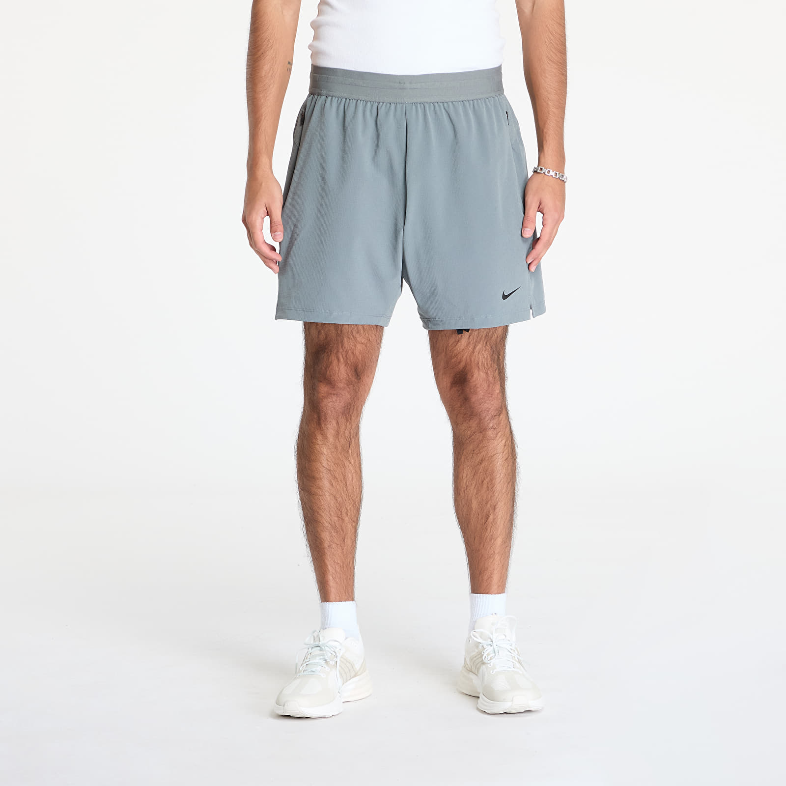 Pantalones cortos para hombre Nike Flex Rep 4.0 Men's Dri-FIT 7" Unlined Fitness Shorts Smoke Grey/ Black/ Black