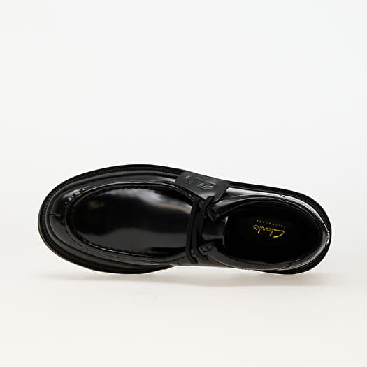 Clarks Badell Seam Black HiShine Lea | Queens