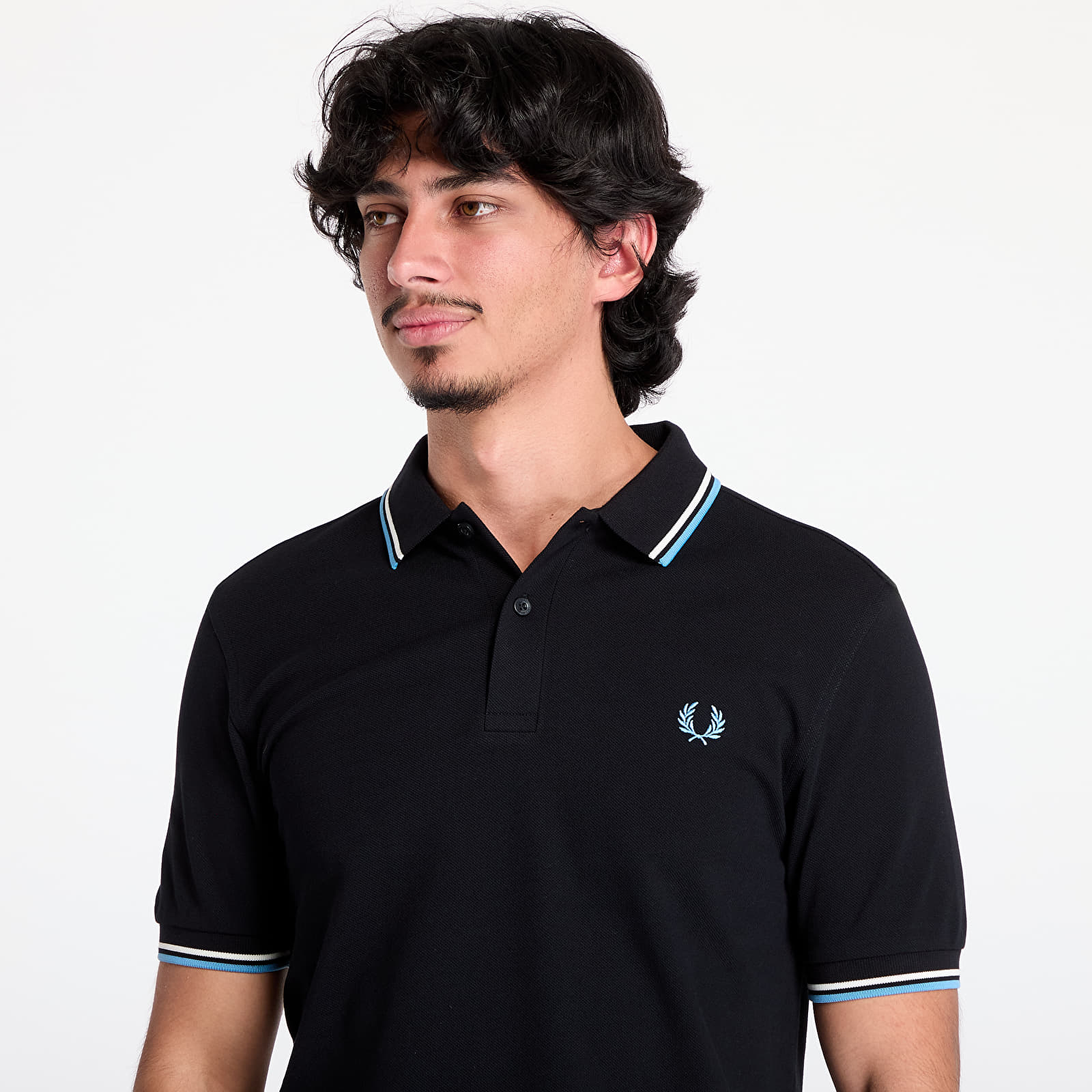 Ανδρικά μπλουζάκια FRED PERRY The Twin Tipped Shirt Black/ Ecru/ Soft blue