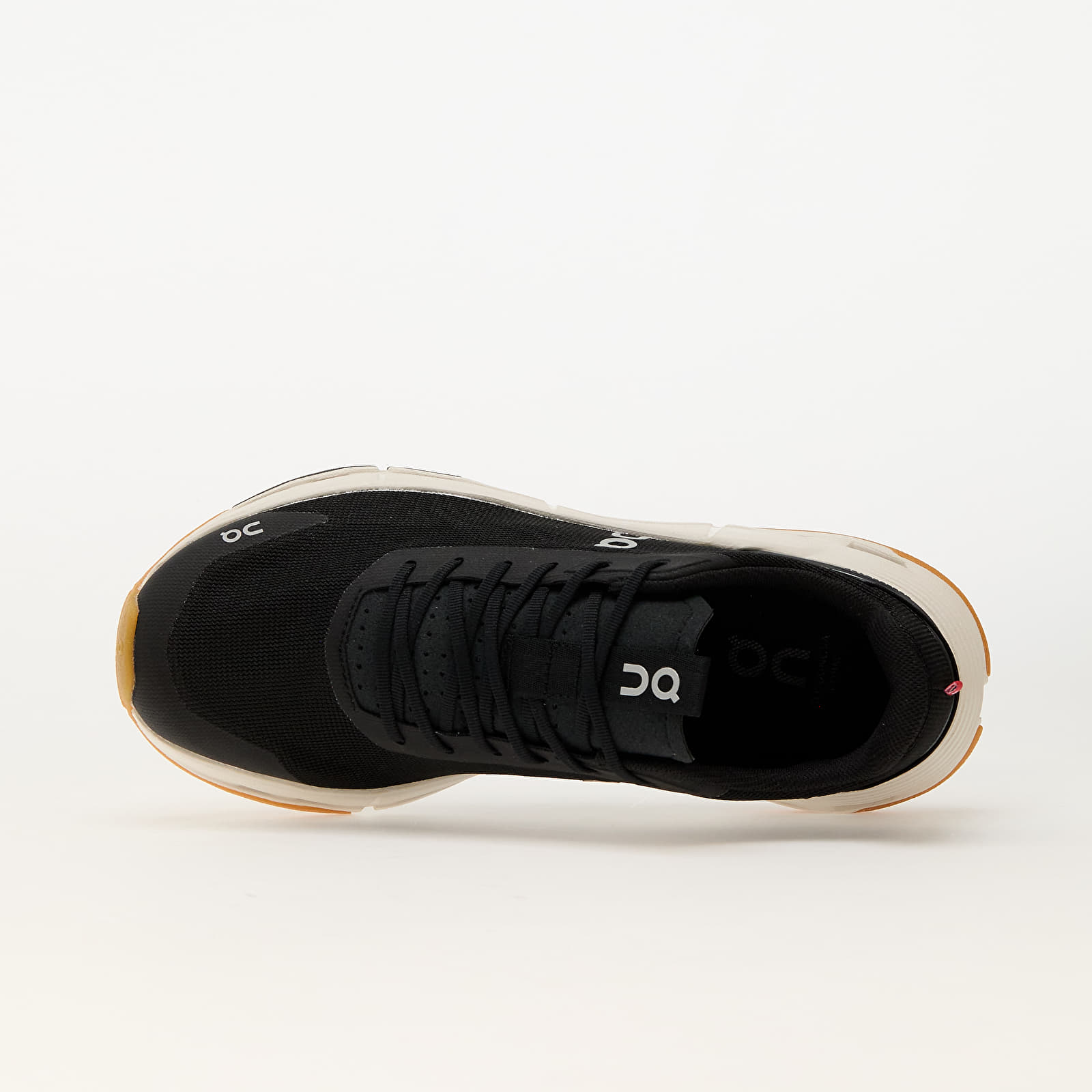 Joggesko og sko for kvinner On W Cloudnova Form 2 Black/ Ivory