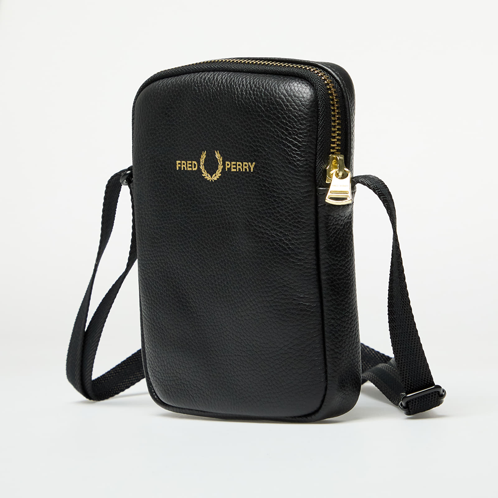 Kidney Packs FRED PERRY Tumbled Leather Side Bag Black