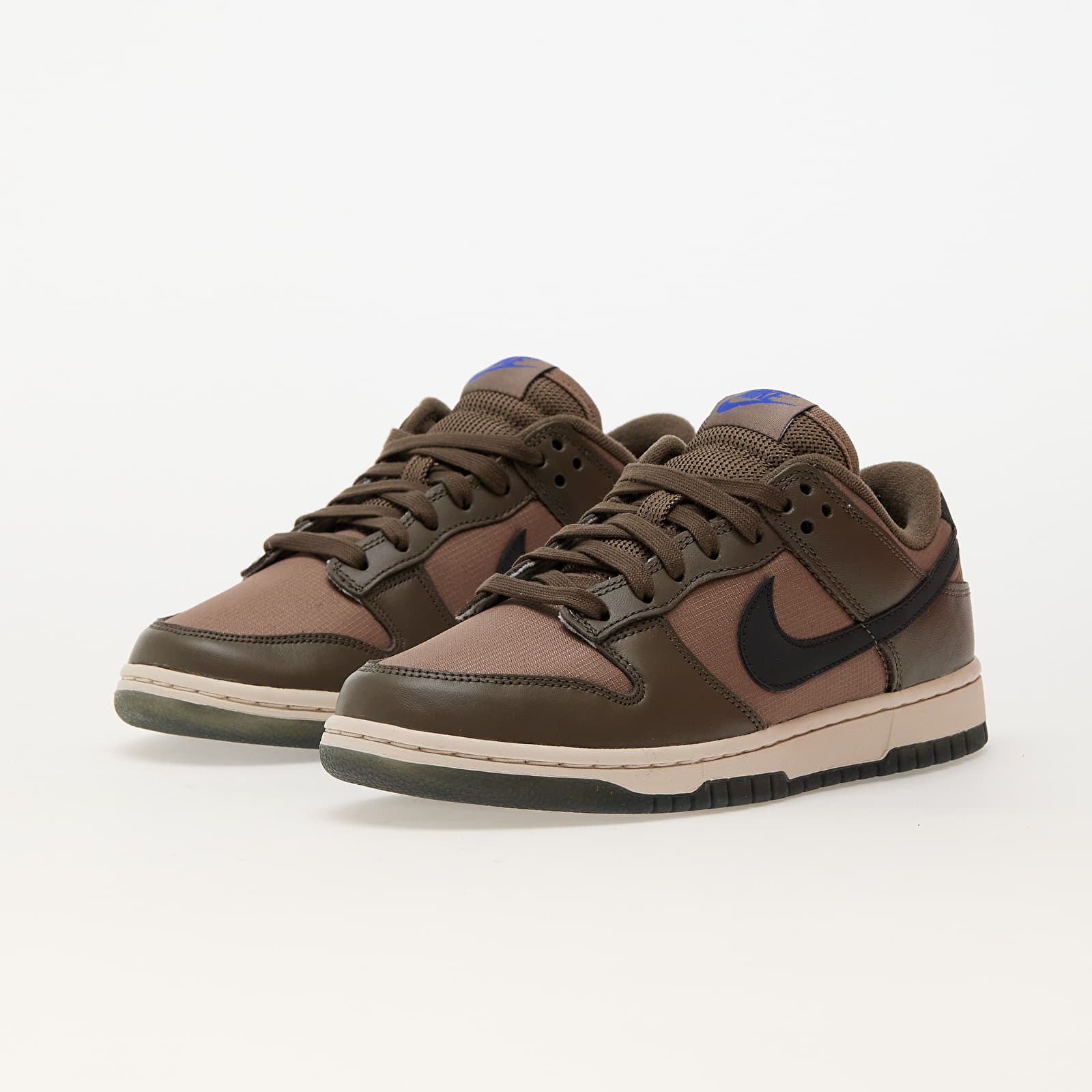 Women's sneakers and shoes Nike W Dunk Low Ironstone/ Anthracite-Mink Brown