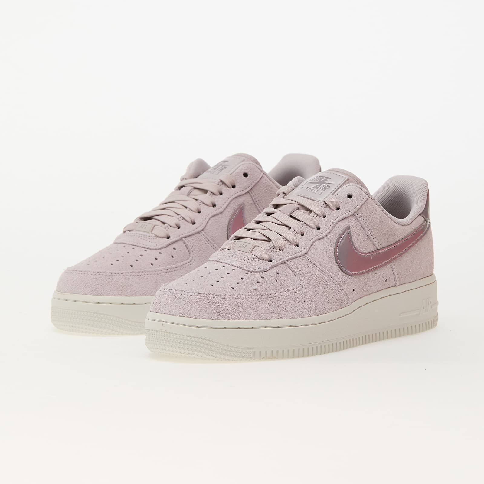 Women's sneakers and shoes Nike W Air Force 1 '07 Se Platinum Violet/ Lt Violet Ore