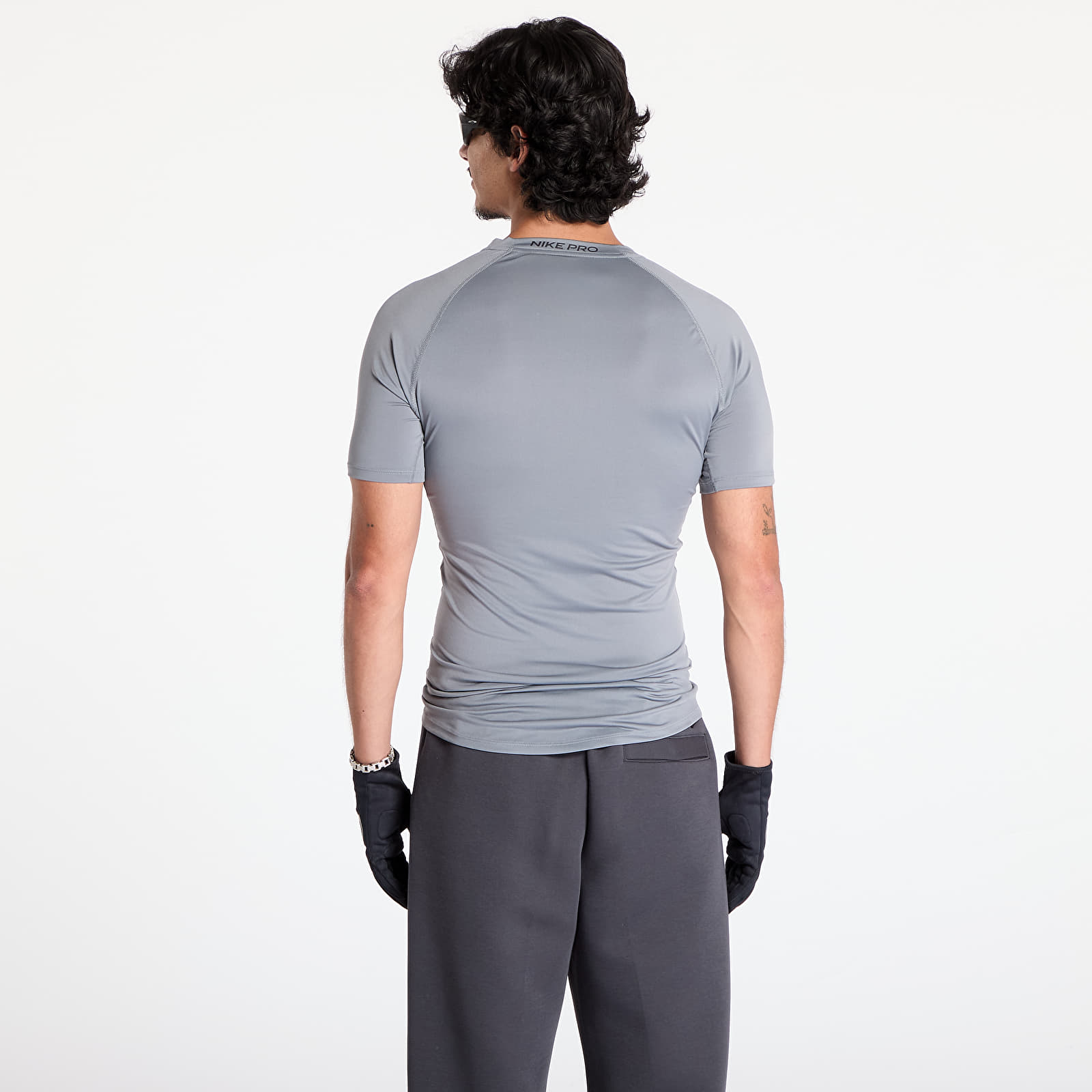 Men's T-shirts Nike Pro Men's Dri-FIT Tight Short-Sleeve Fitness Top Smoke Grey/ Black