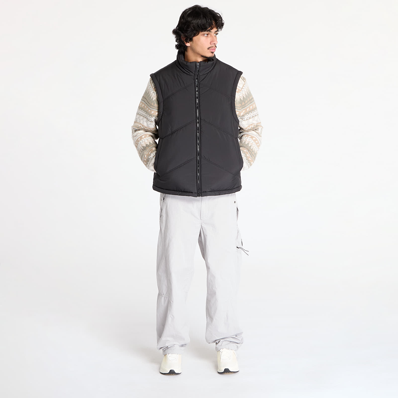 Meeste vestid Urban Classics Arrow Puffer Vest Black