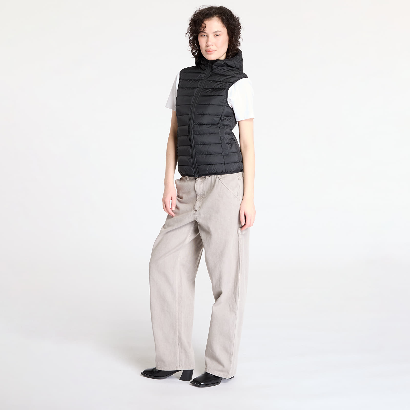 Women's cardigans Urban Classics Ladies Ultra Light Puffer Vest Black