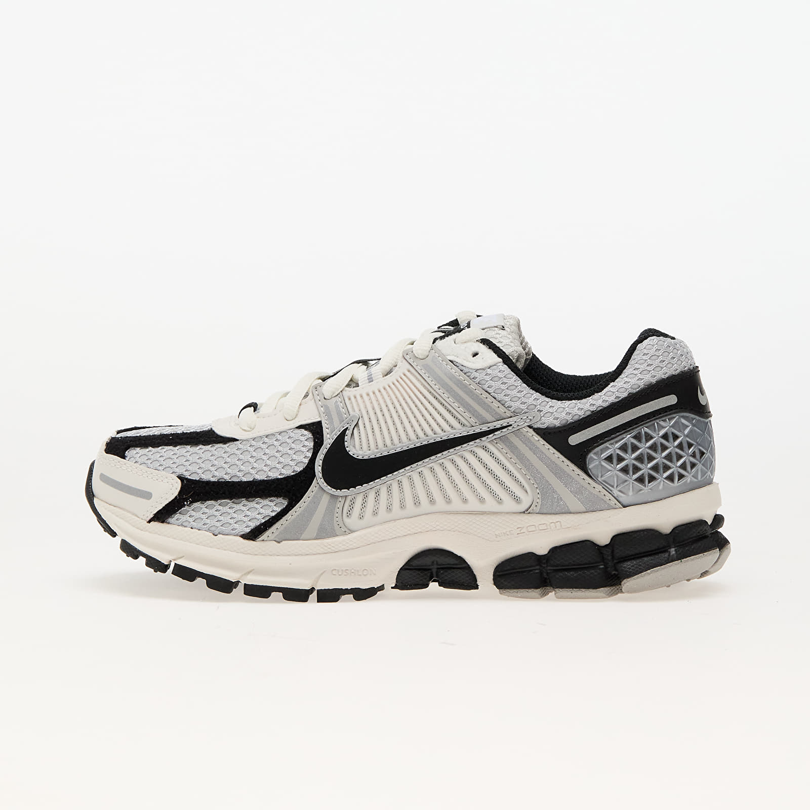 Дамски кецове и обувки Nike W Zoom Vomero 5 Photon Dust/ Black-Phantom