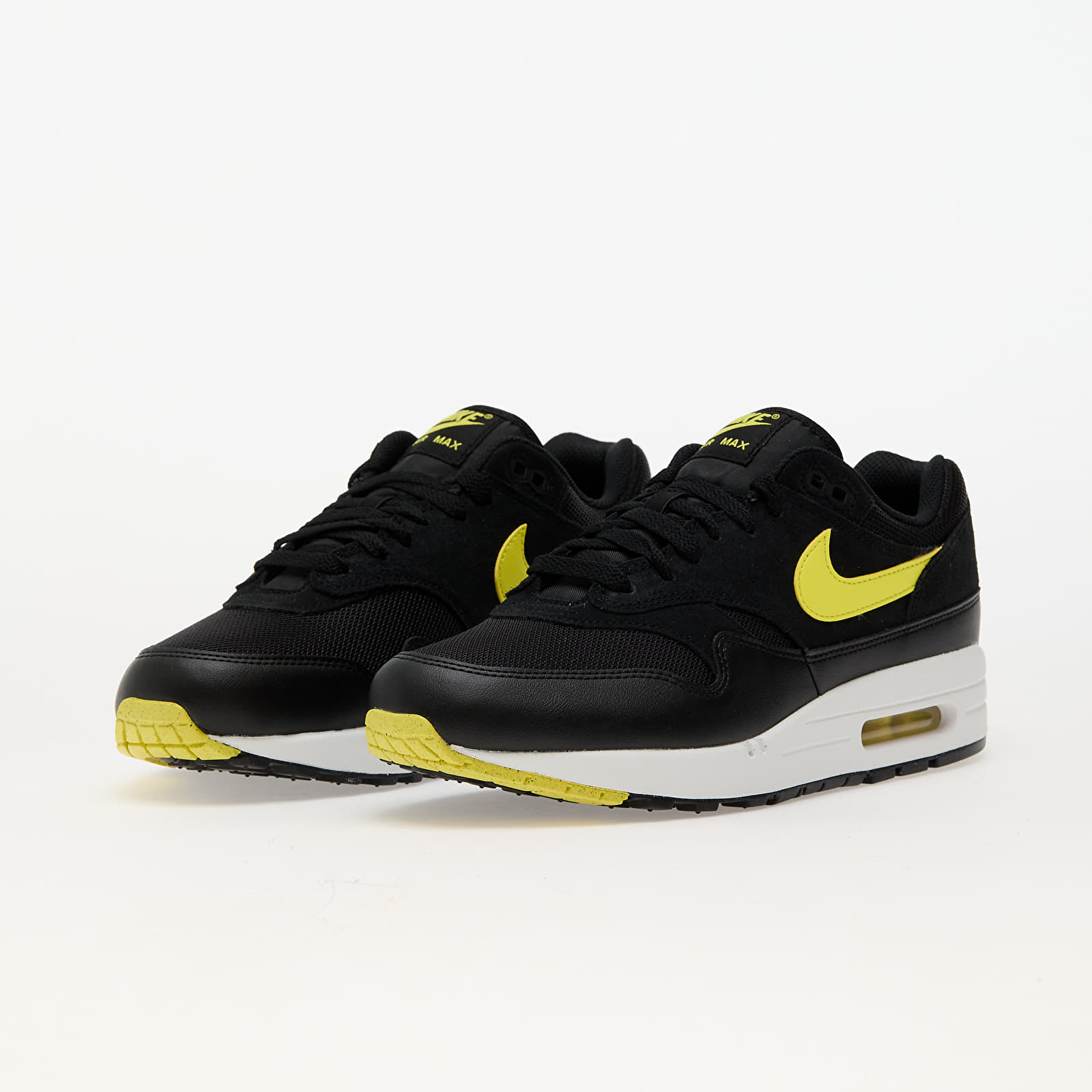 Sneakers og sko til mænd Nike Air Max 1 Ess Black/ Opti Yellow-Summit White