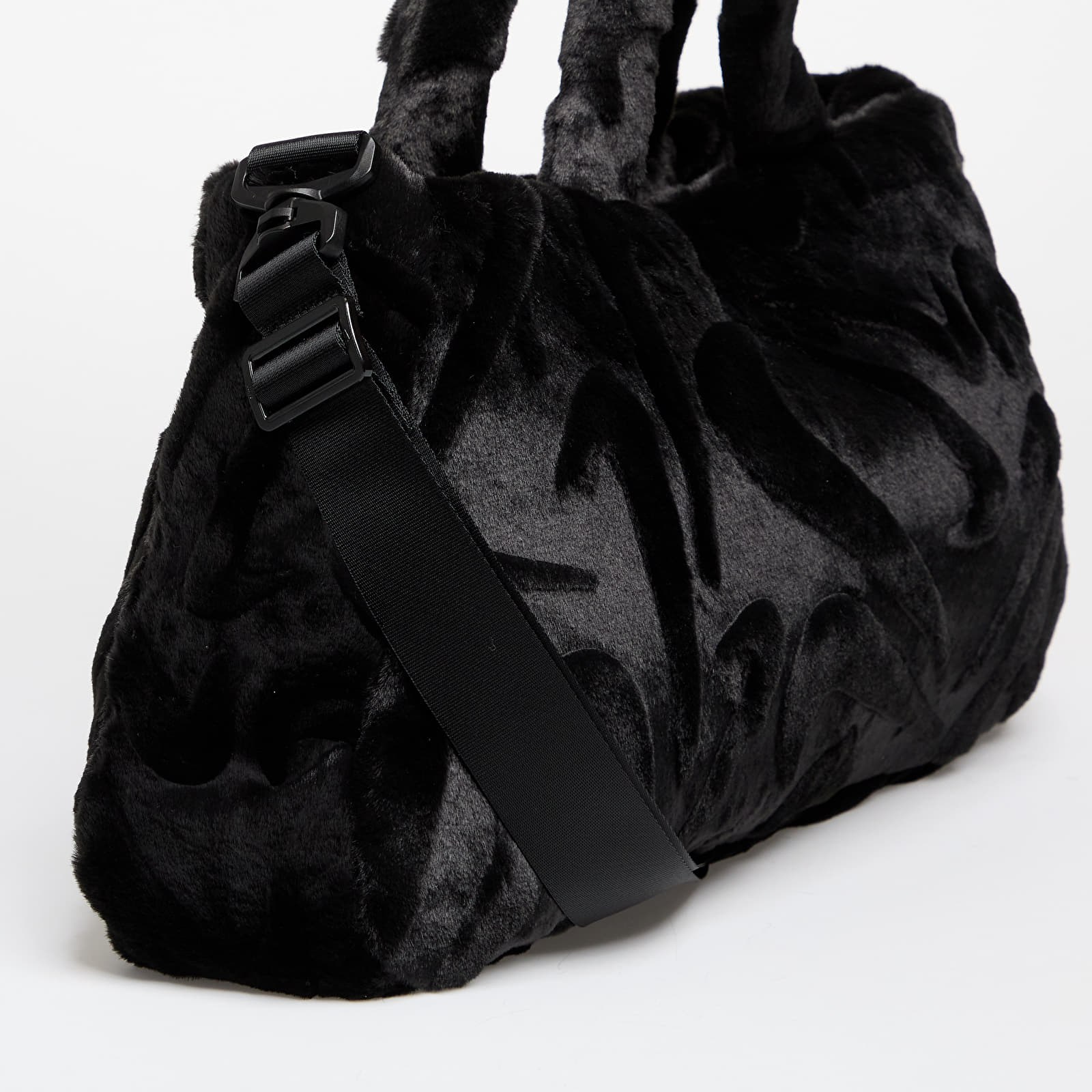 Shoulder bags Nike Sportswear Faux Fur Tote Black/ Black/ Metallic Silver