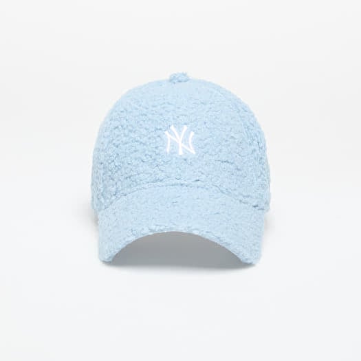 Tappo New Era New York Yankees MLB Womens Borg 9FORTY Adjustable Cap Pastel Blue/ White