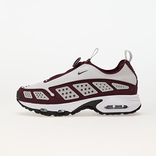 Women s sneakers and shoes Nike W Air Max SNDR Photon Dust Night Maroon Black White Queens