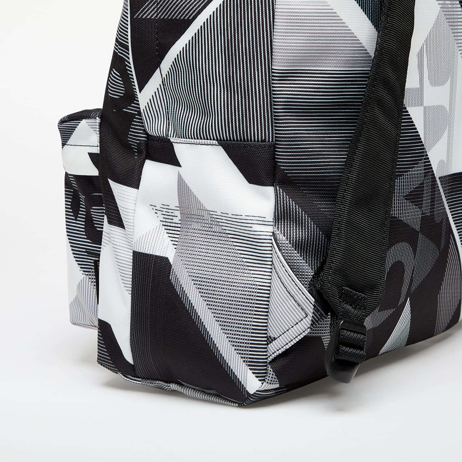 Rucksäcke für Männer Napapijri Voyage All Over Print Backpack Geometric Black
