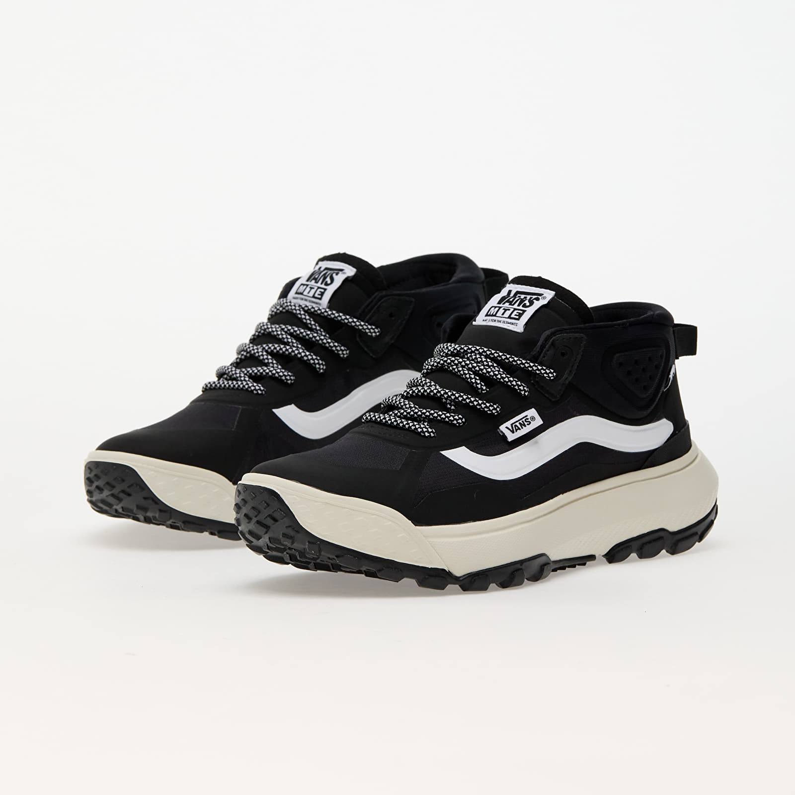 Men's sneakers and shoes Vans MTE Crosspath Mid Black/ White