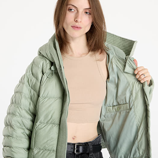 Nike women's heavy puffer jacket top