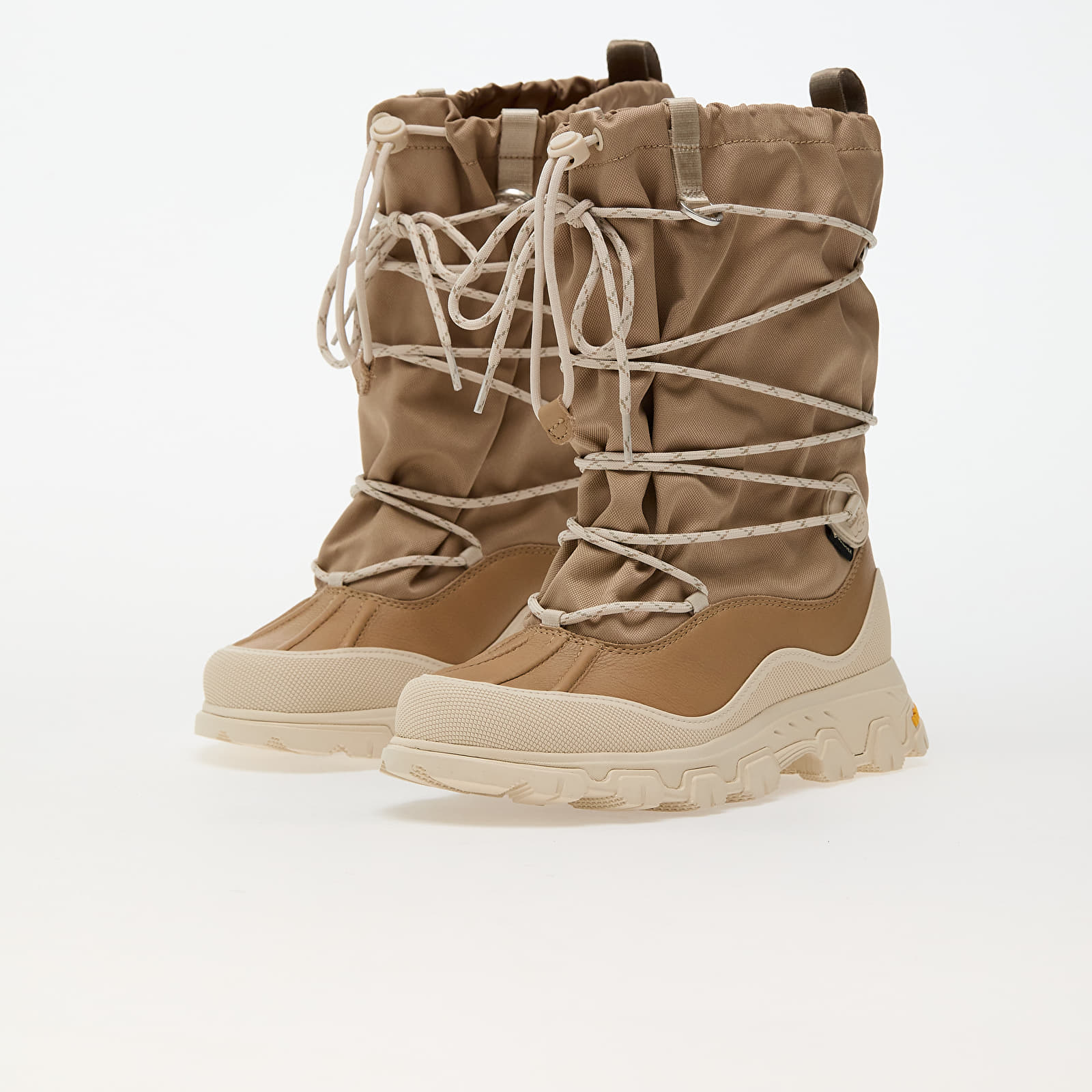 Women's sneakers and shoes UGG W Metropeak Sand