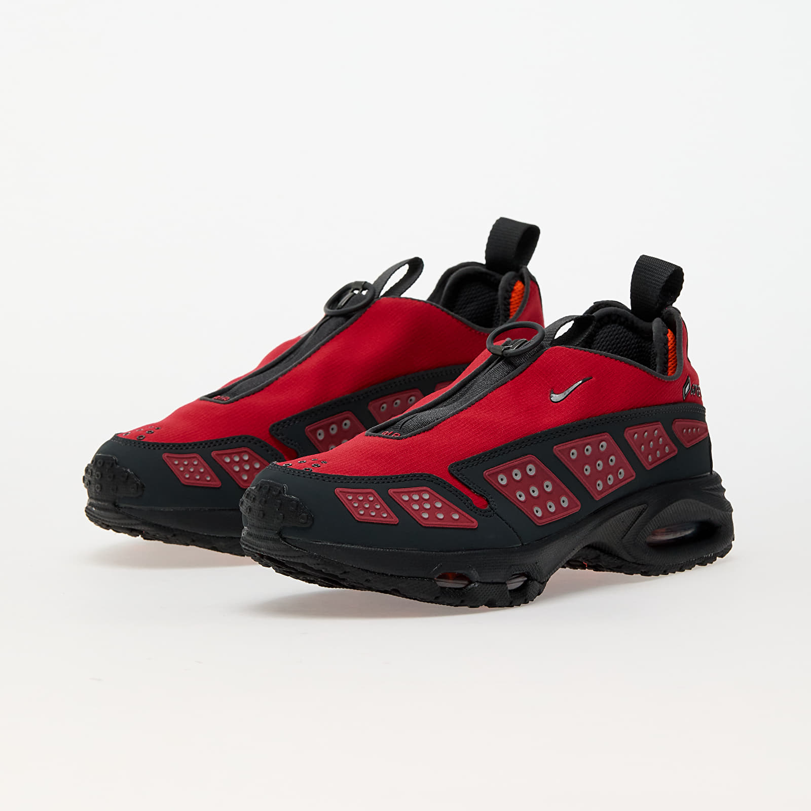 Női cipők Nike W Air Max Sndr Gtx Hyper Crimson/ Dk Smoke Grey-Fire Red