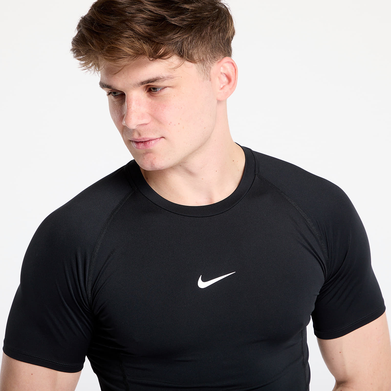 Pánská trička Nike Pro Men's Dri-FIT Tight Short-Sleeve Fitness Top Black/ White