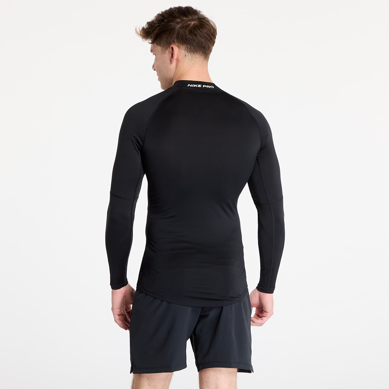 Tricouri cu rezervor pentru bărbați Nike Pro Men's Dri-FIT Fitness Mock-Neck Long-Sleeve Top Black/ White