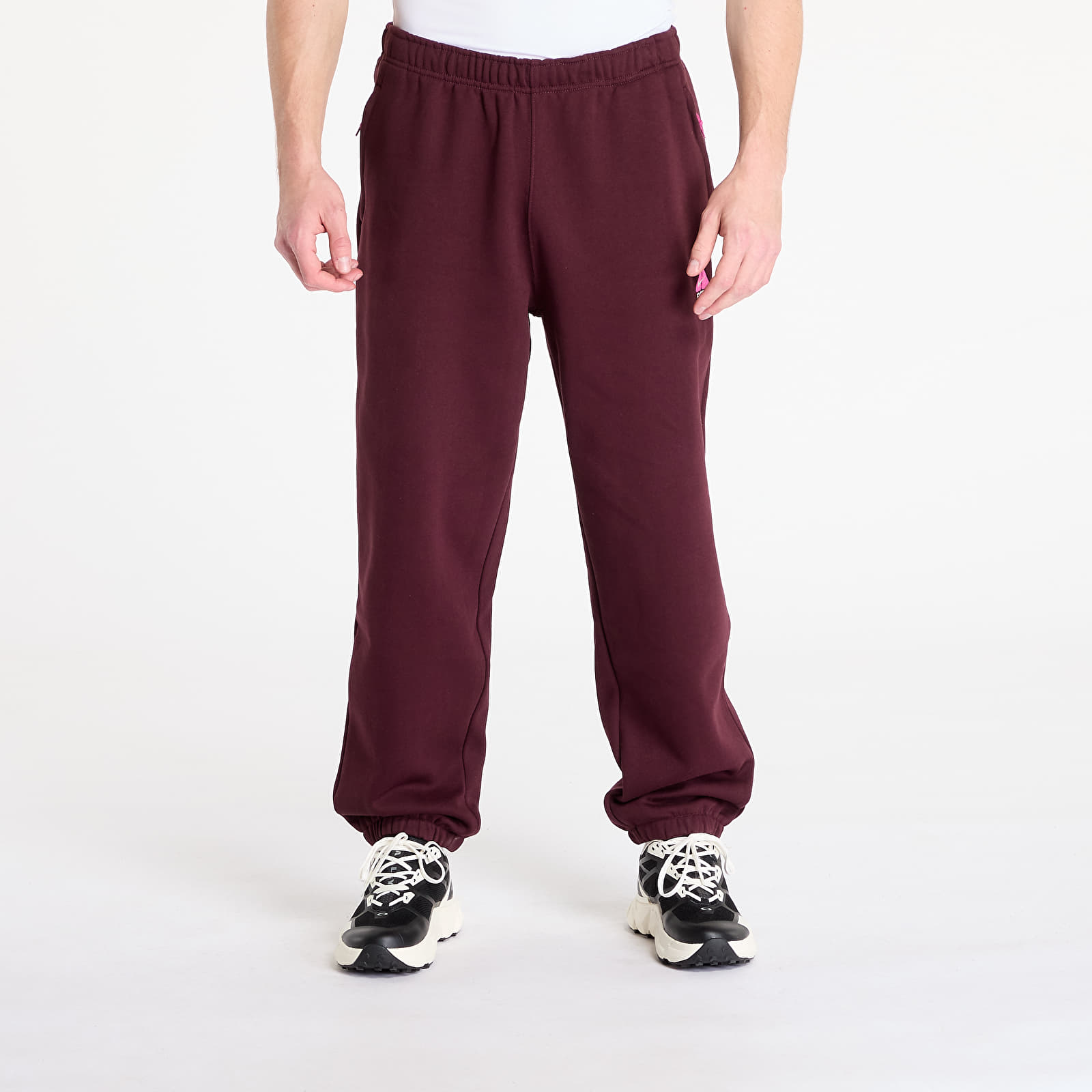 Men's sweatpants Nike ACG Therma-FIT Repel Tuff Fleece Lungs Pants Burgundy Crush/ Laser Fuchsia