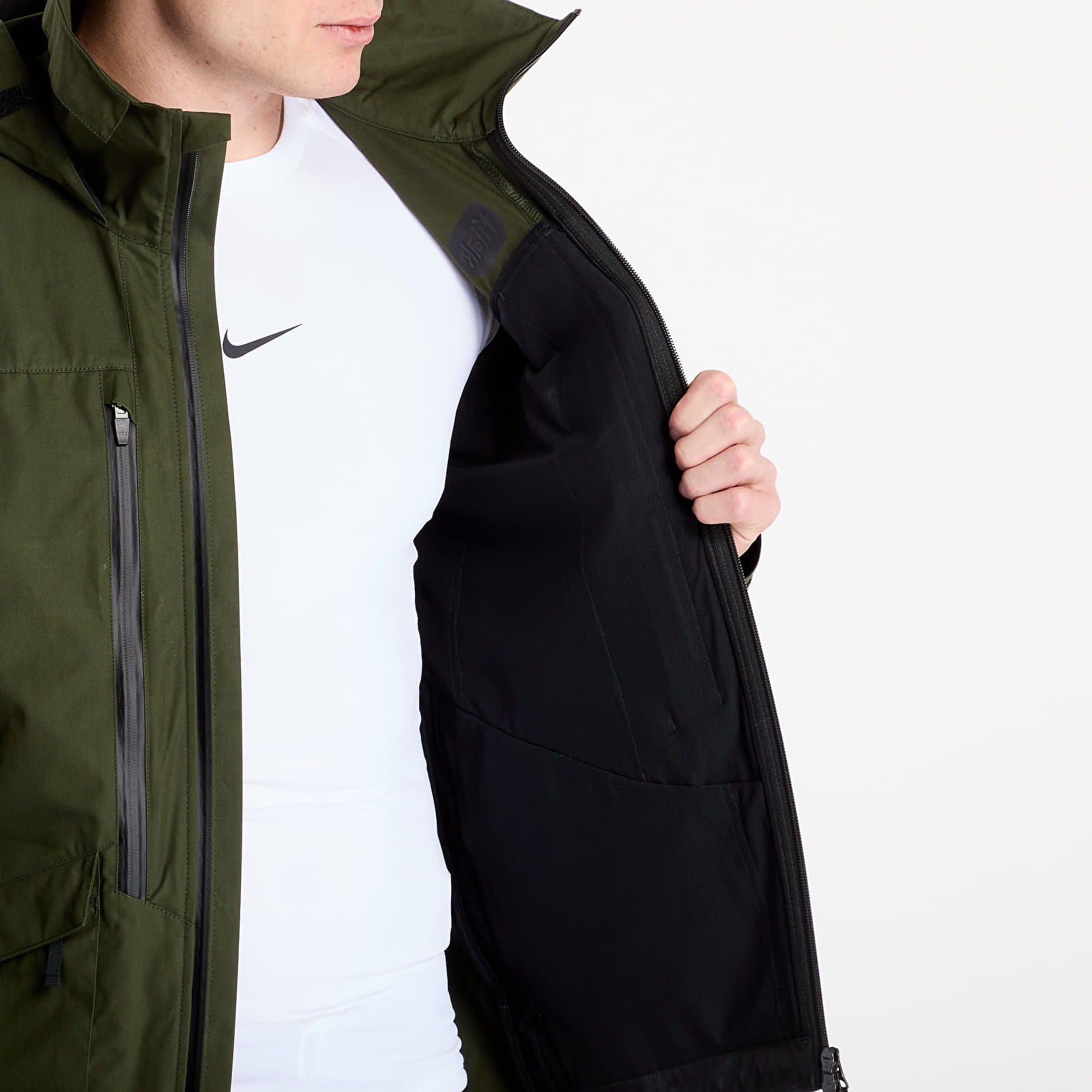 Moške jakne Tilak Loke 24 Jacket Khaki