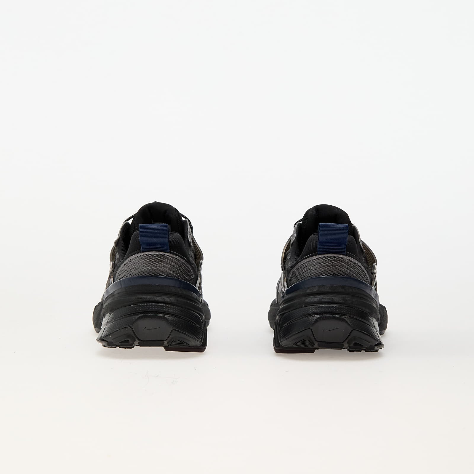 Sneakers Nike W V2K Run Mtlc Dark Grey/ Black-Dk Smoke Grey EUR 36